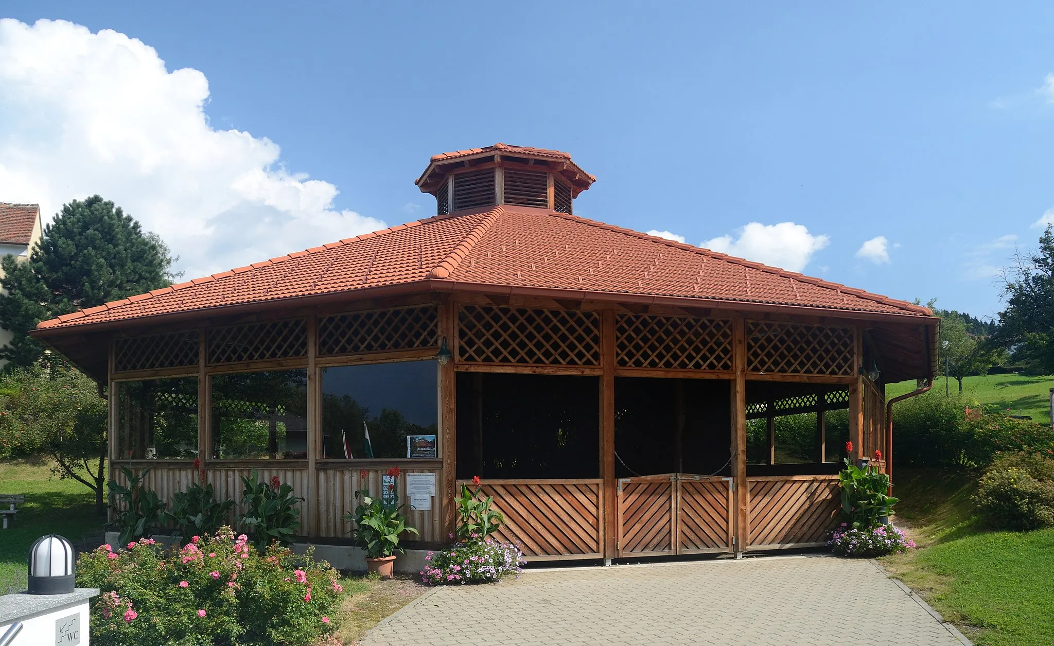 Photo showing: The Aerosolium at Sankt Lorenzen am Wechsel, Styria.