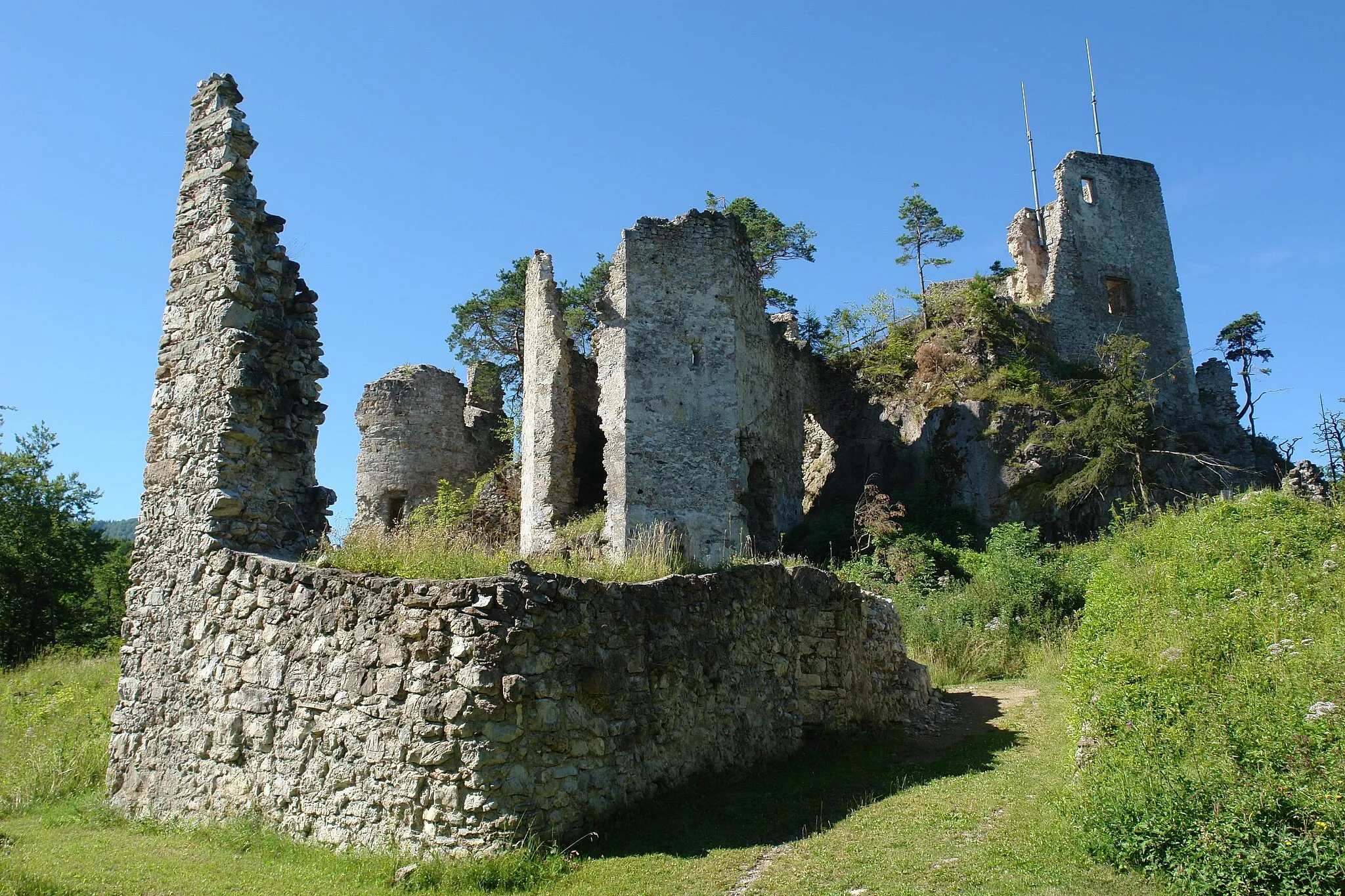 Photo showing: Burgruine Rabenstein an der Pielach 2007