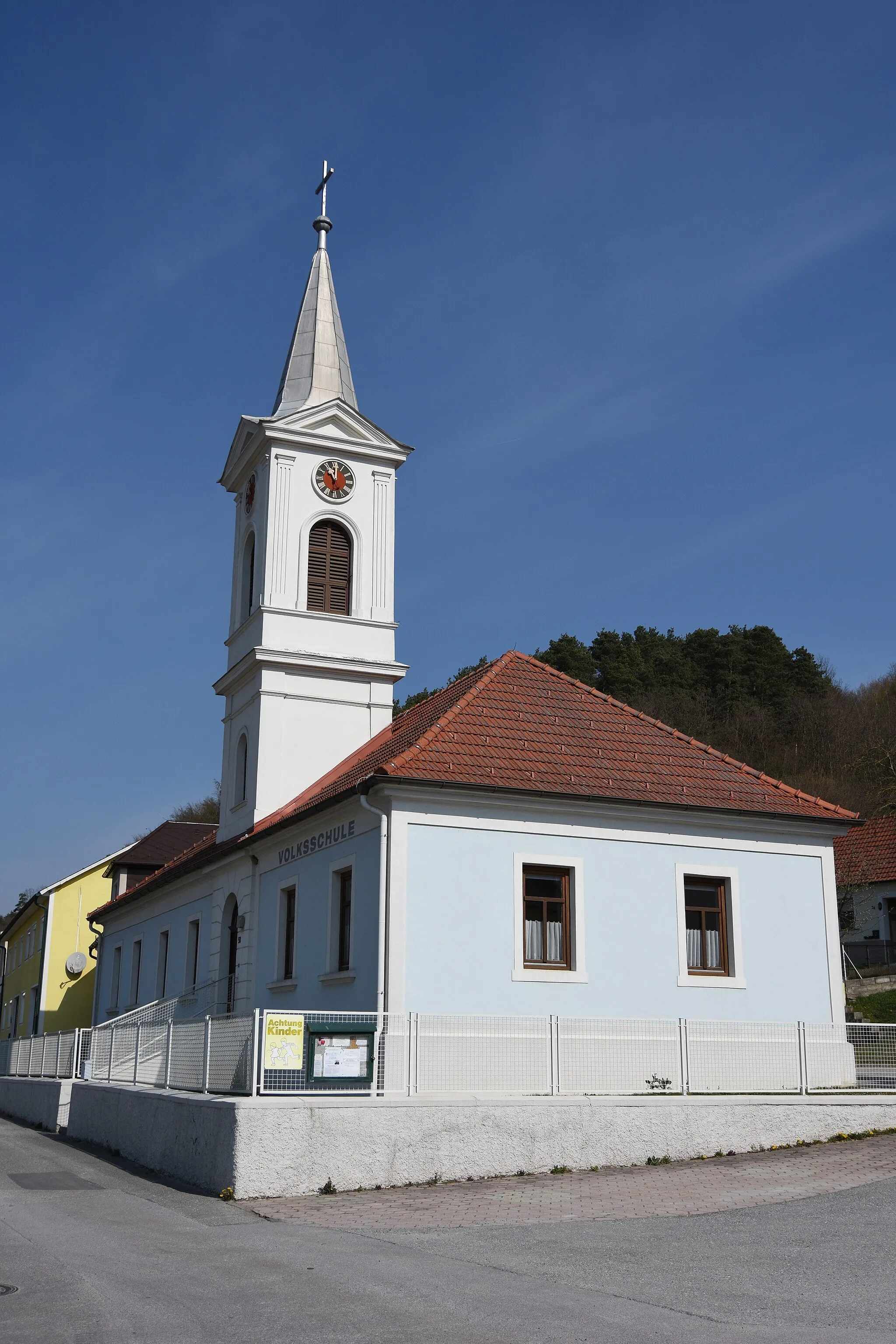 Photo showing: Church Evangelisches Schul- und Bethaus (Grodnau)