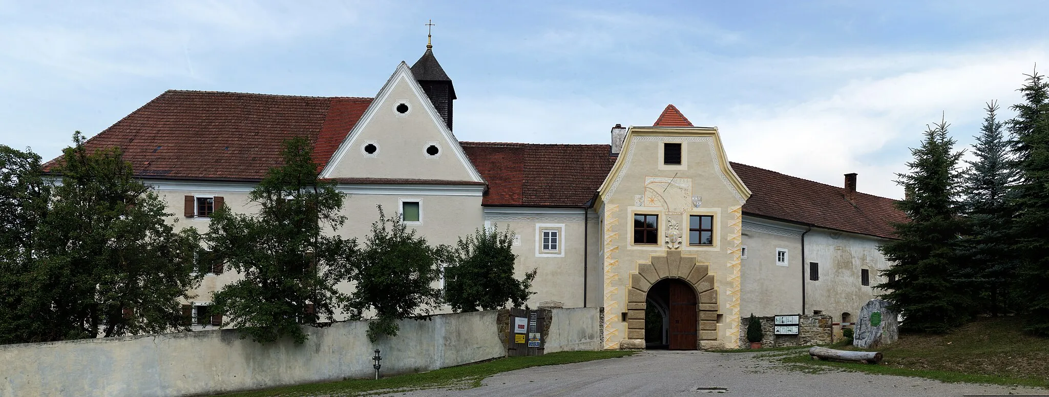 Photo showing: Das Schloss Kreisbach von Osten aus gesehen