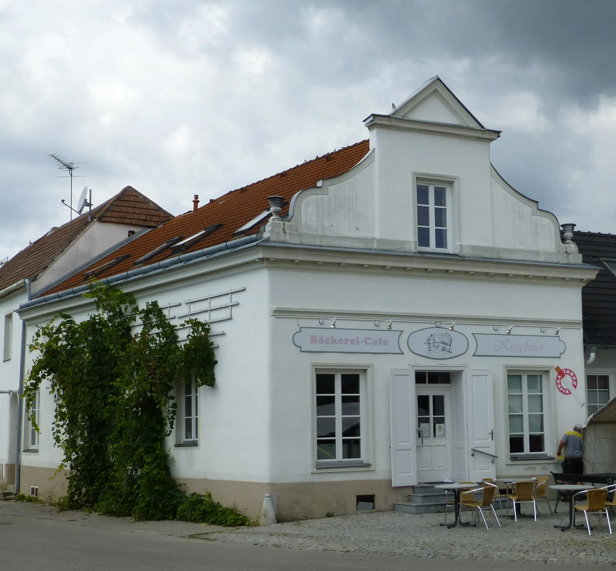 Photo showing: Boulangerie et café près du château de Gobelsburg, Kamptal, Basse-Autriche.