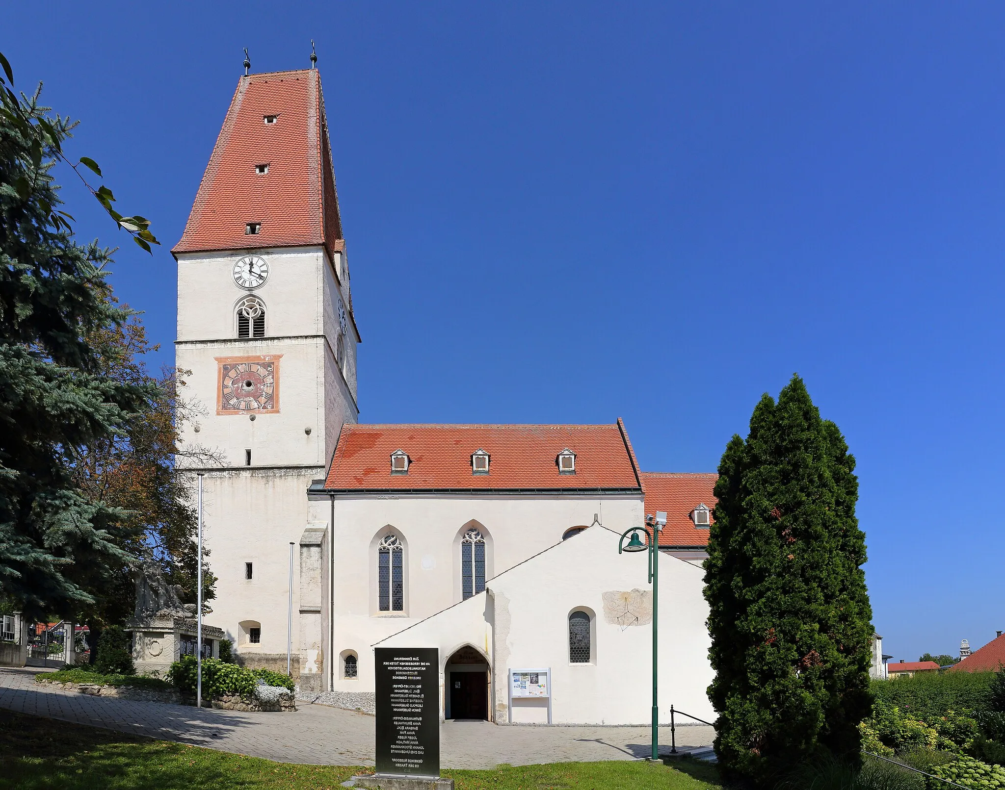 Photo showing: Kath. Pfarrkirche hl. Johannes der Täuferin in Nußdorf ob der Traisen.