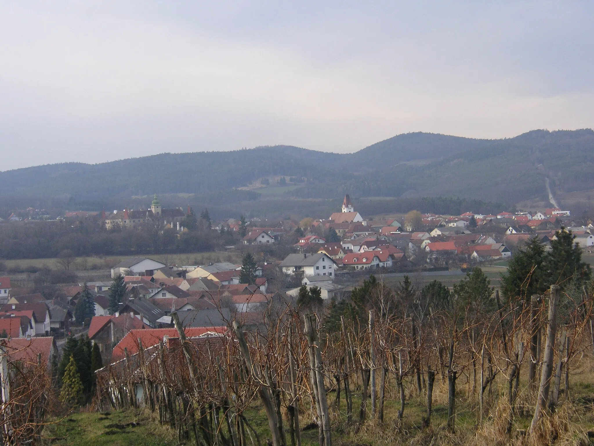 Photo showing: Ein Blick über die Ortschaft Droß in Niederösterreich