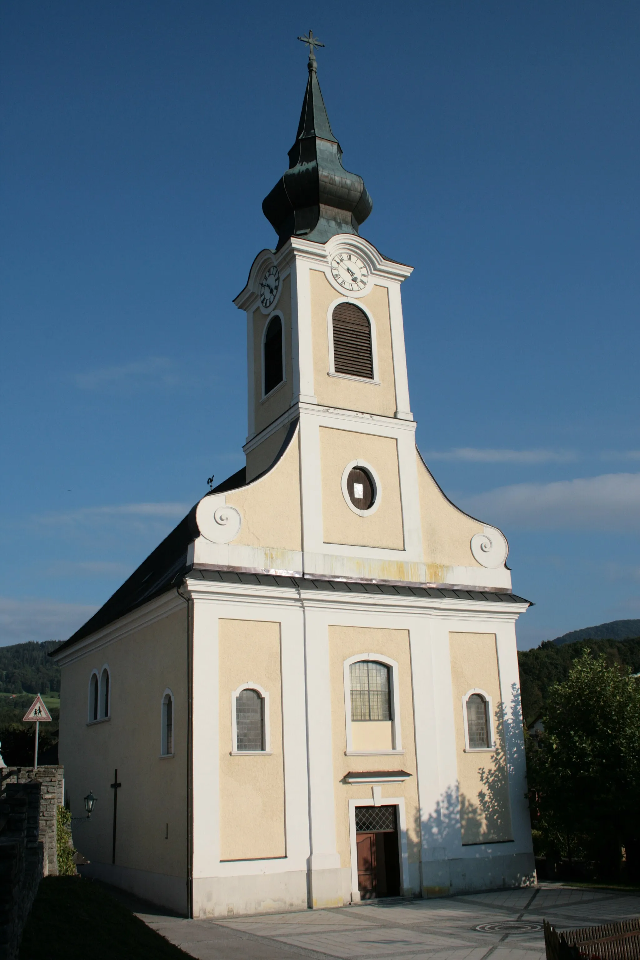 Photo showing: Kath. Pfarrkirche hll. Georg und Gregor der Große