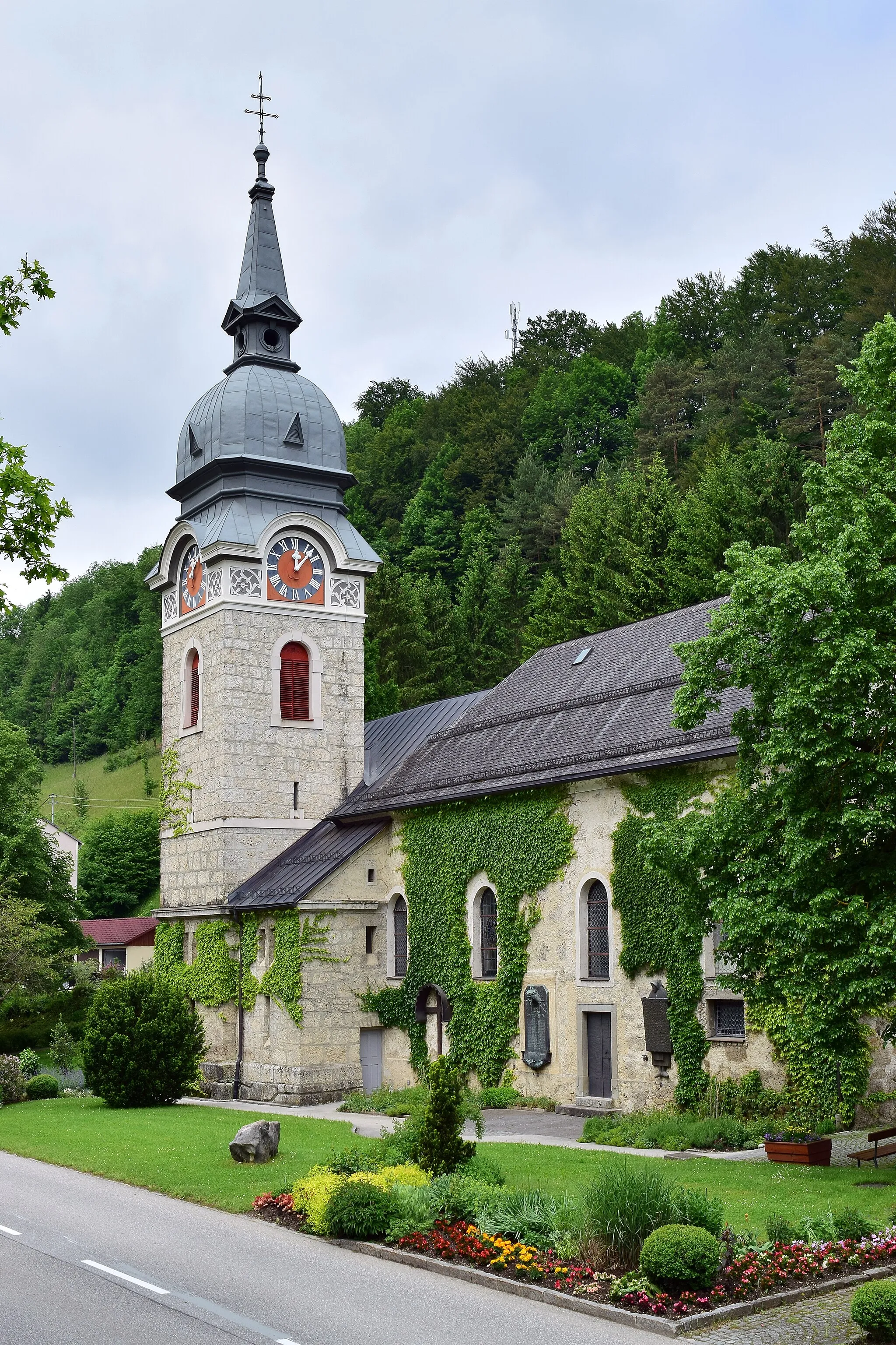 Photo showing: Kath. Pfarrkirche Mariä Himmelfahrt