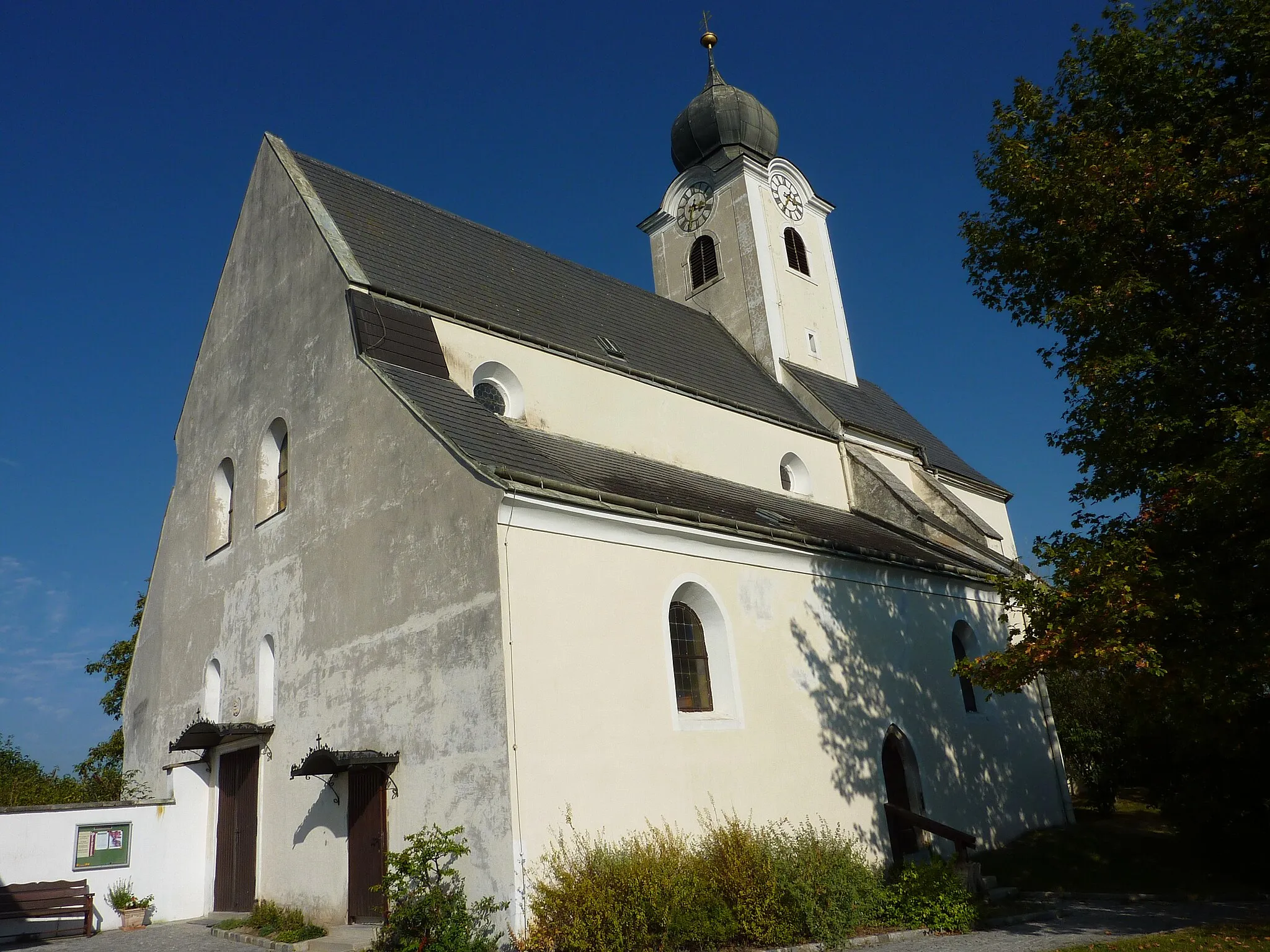 Photo showing: Pfarrkirche, Stratzing, Niederösterreich

This media shows the protected monument with the number 55891 in Austria. (Commons, de, Wikidata)