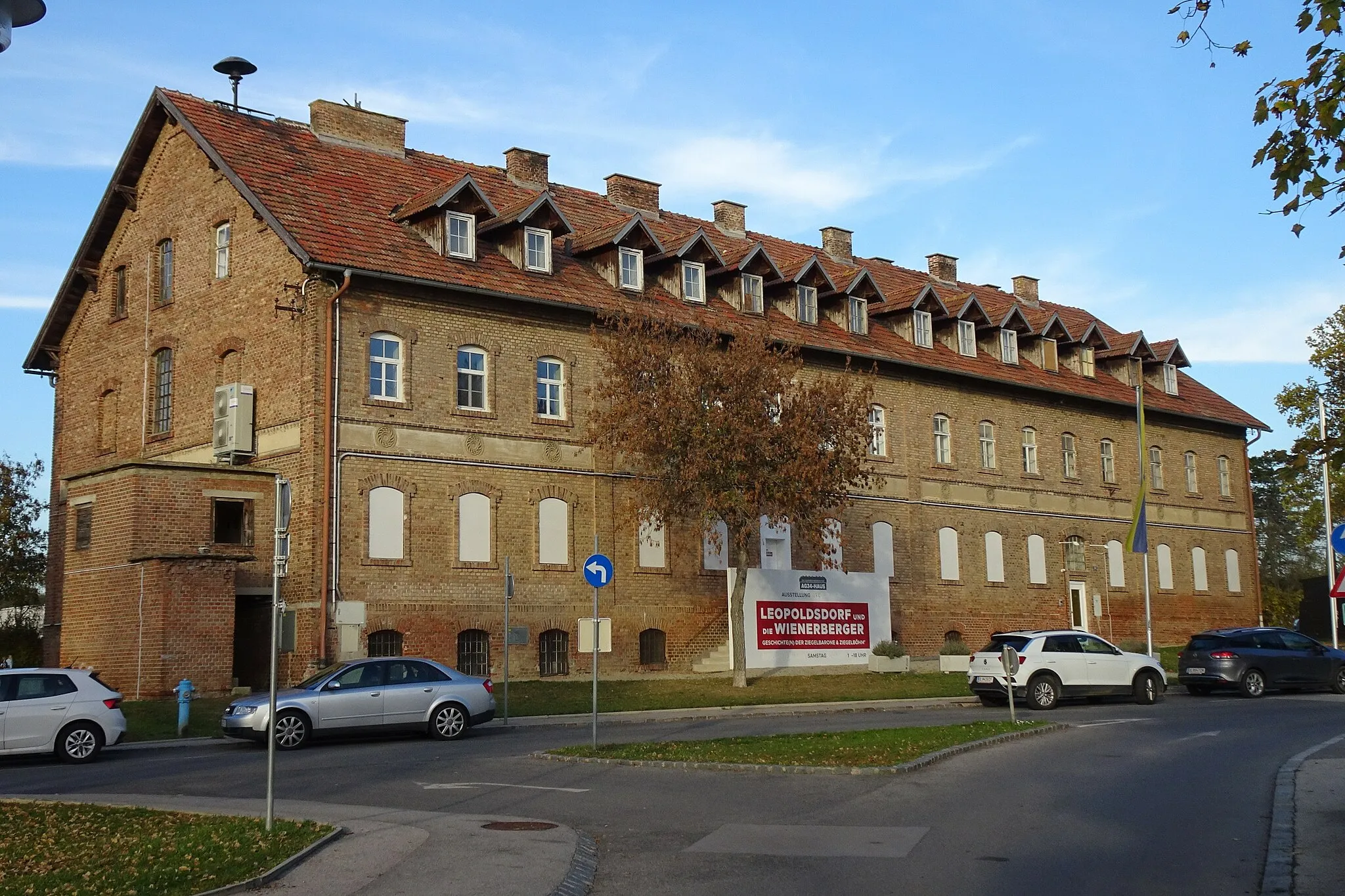 Photo showing: Sog. AG34er-Haus in Leopoldsdorf, Orts- und Ziegelmuseum, ehemaliges Wohnhaus für Ziegelarbeiter