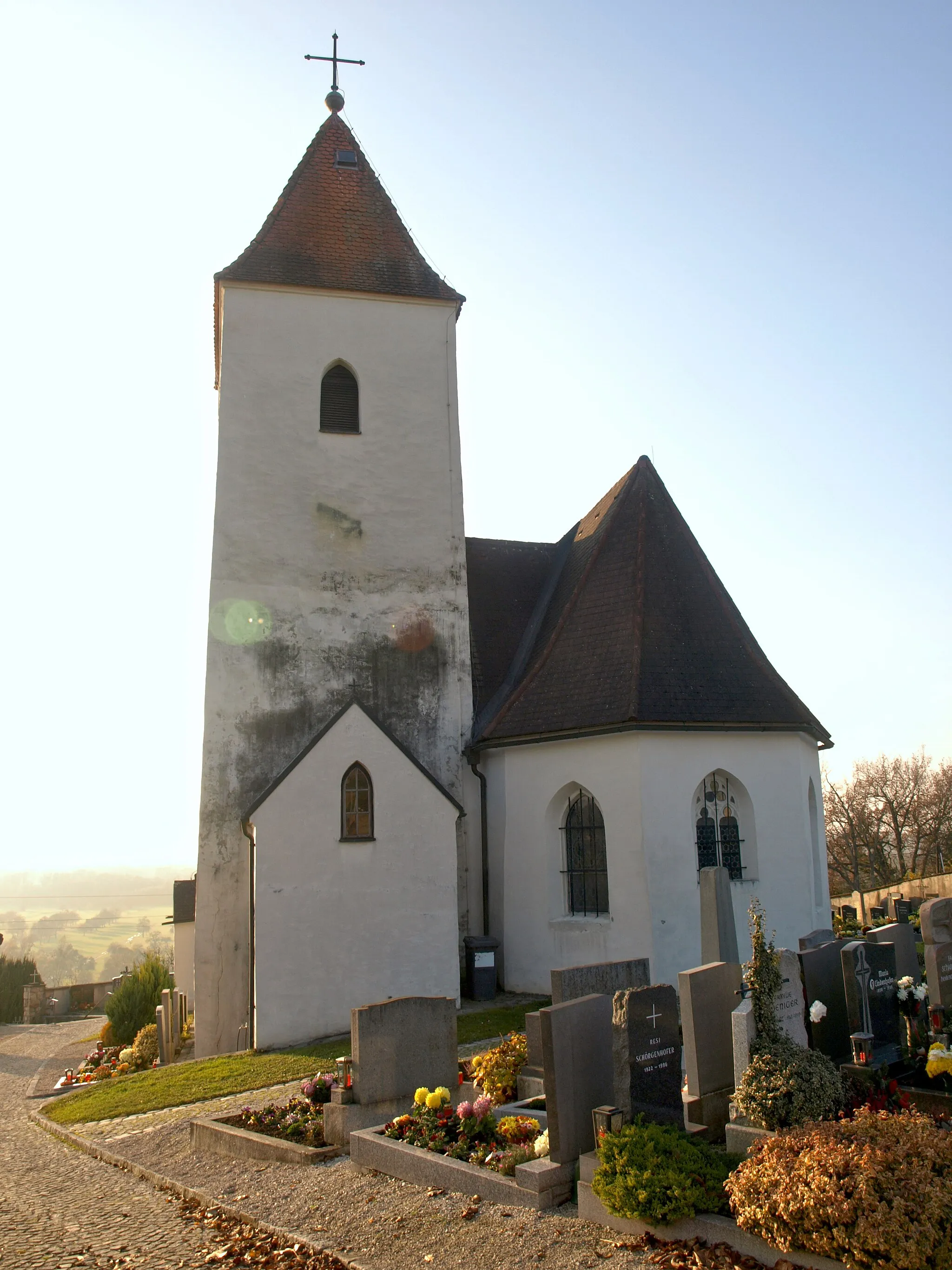 Photo showing: Kath. Pfarrkirche hl. Nikolaus und Friedhof