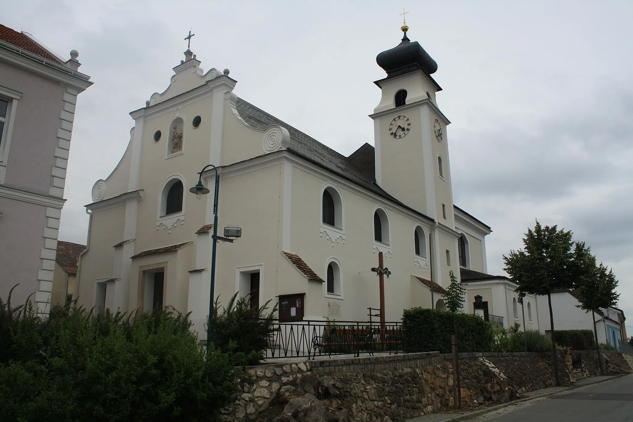 Photo showing: Kirche von Herrnbaumgarten in Niederösterreich]]