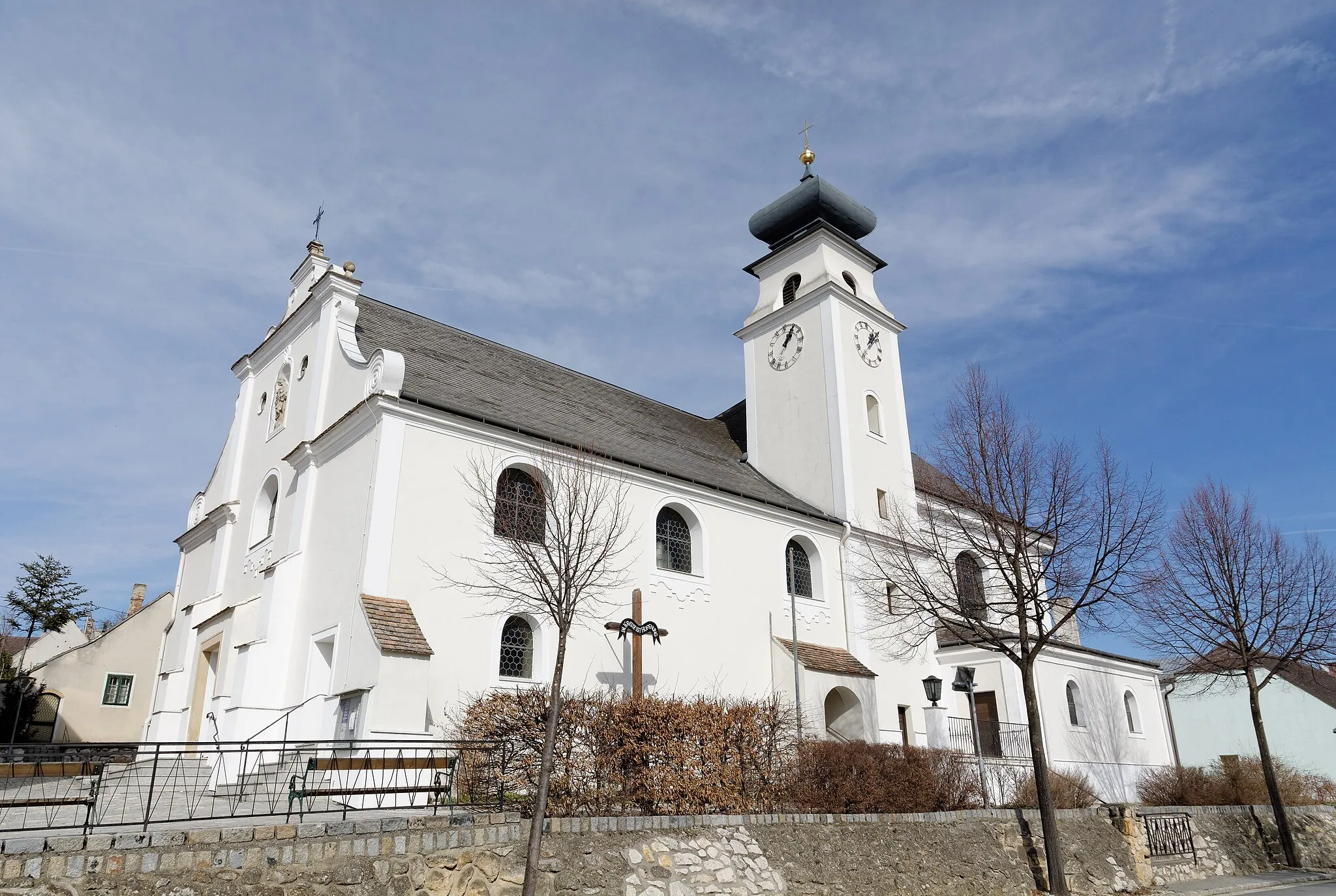 Photo showing: Catholic parish church at Herrnbaumgarten, Lower Austria, Austria