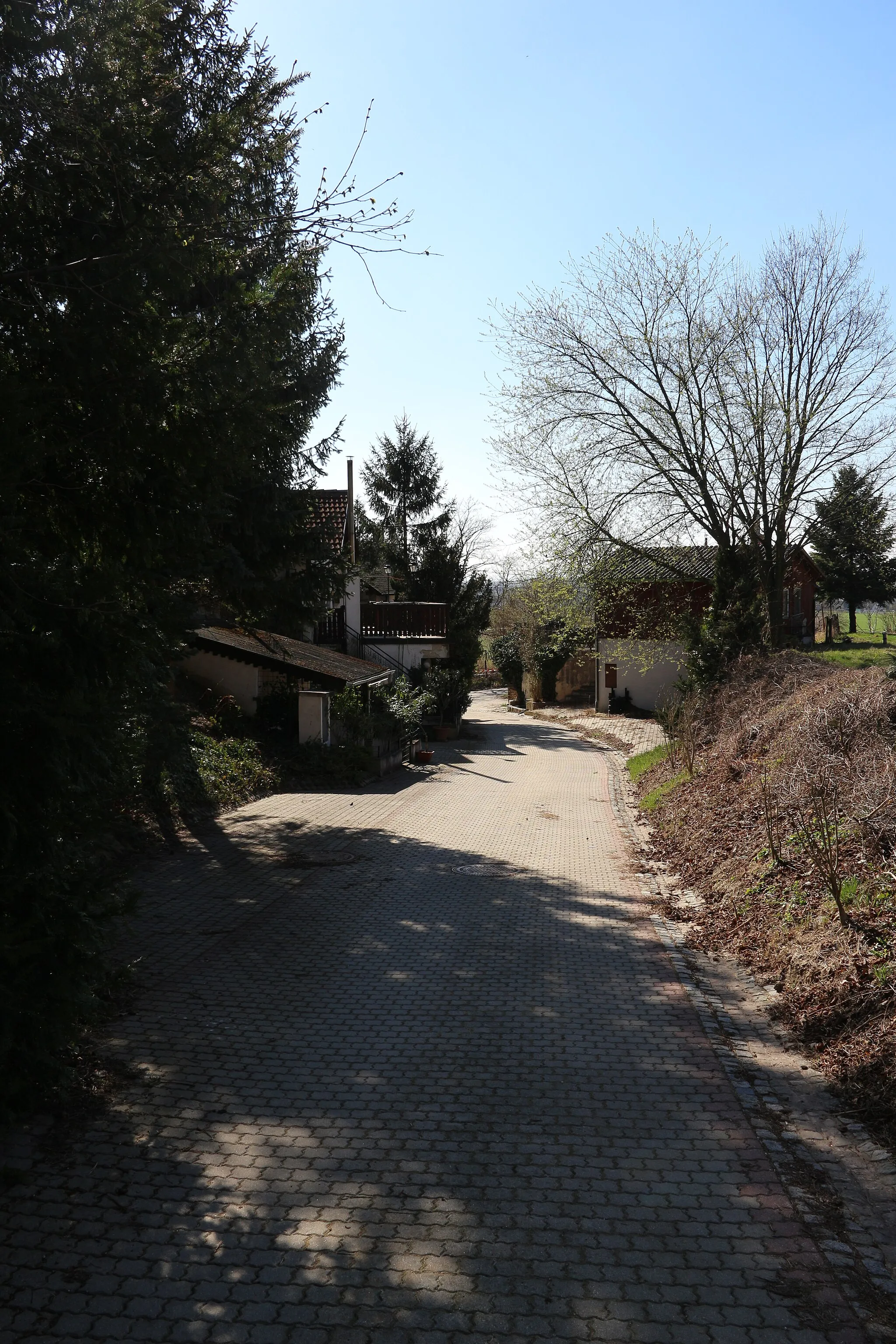 Photo showing: Kellergasse Mitterbergweg in Enzersdorf an der Fischa, Niederösterreich.