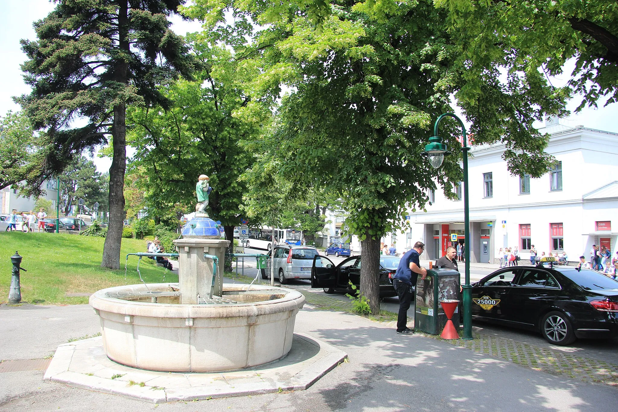 Photo showing: Brunnen im Wagnerpark beim Bahnhof Mödling