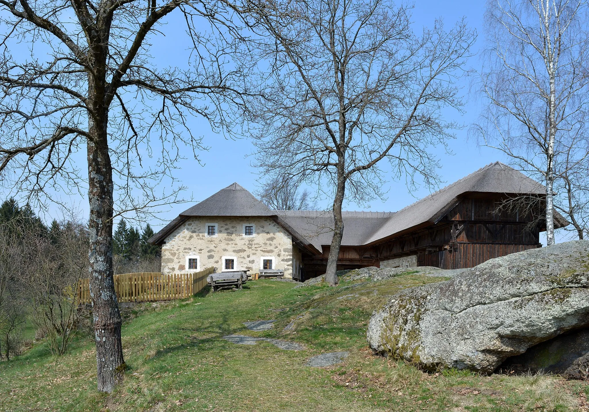 Photo showing: The farmhouse of Großdöllner is approximately 400 years old and was operated as farm until 1968. In 1994 the community of Rechberg bought and adapted the house as museum and event location.