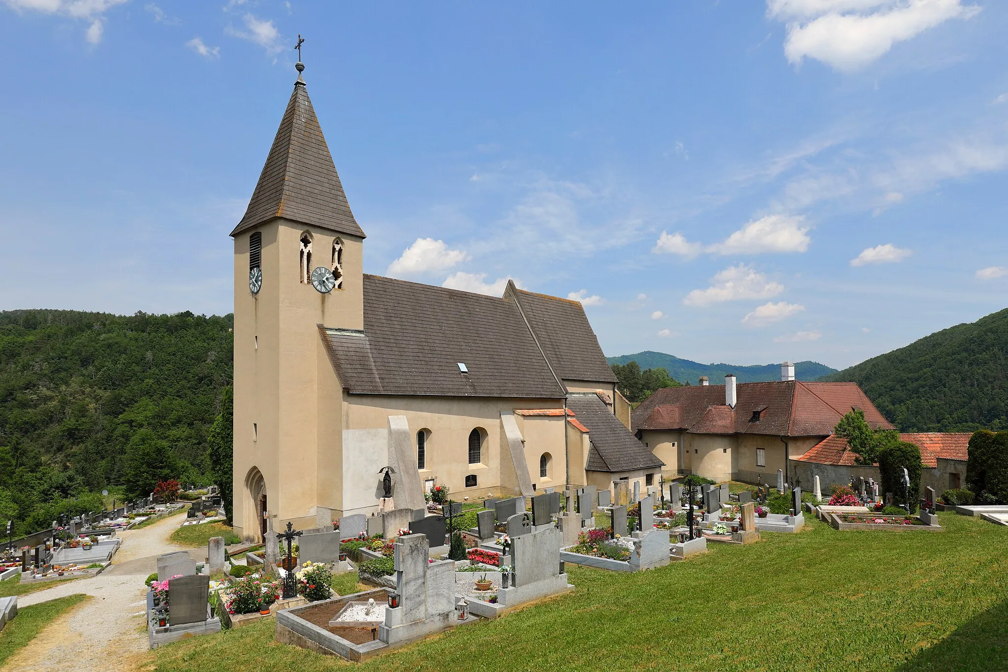 Photo showing: Parish church in Obermeisling, Lower Austria.