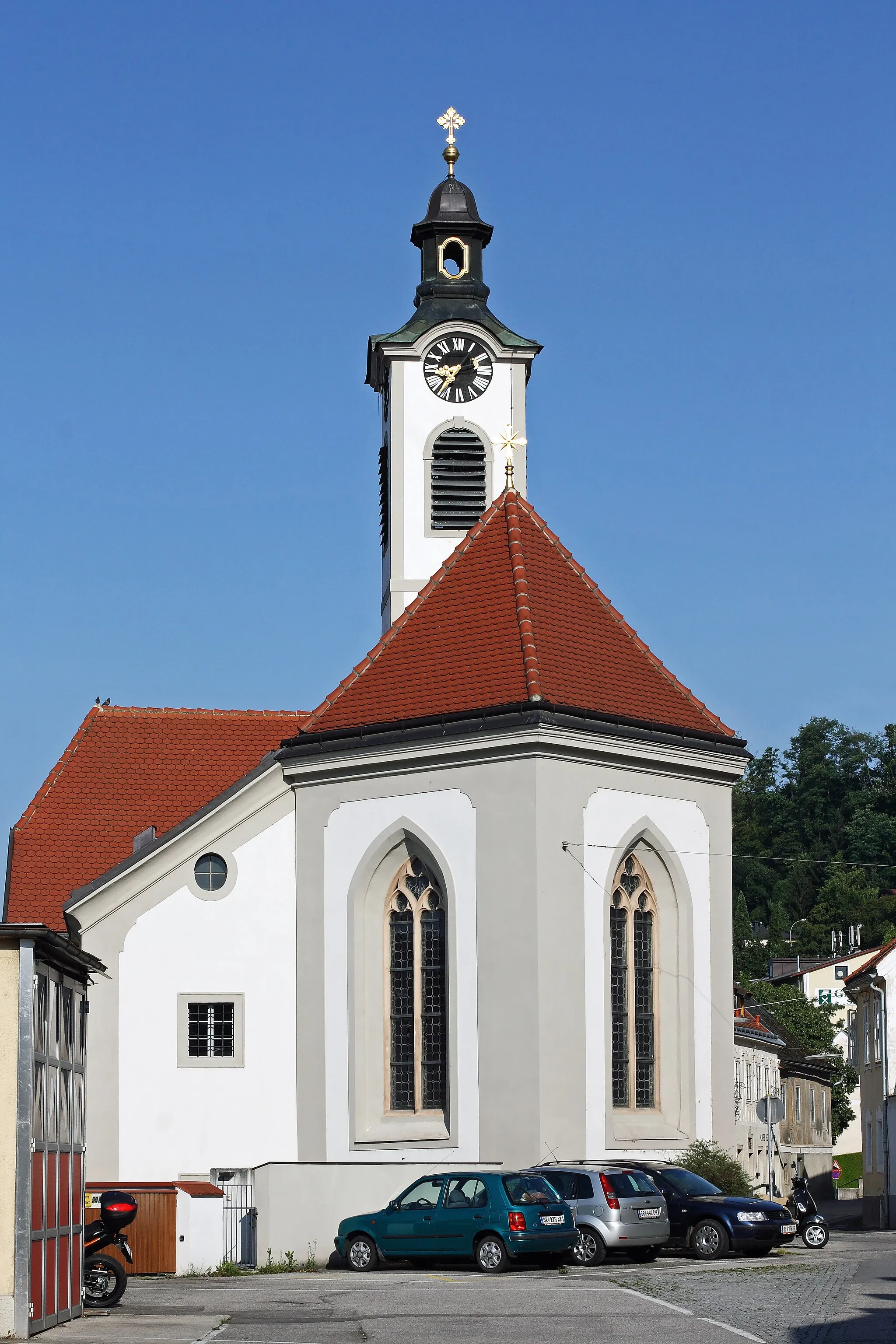 Photo showing: Die Steyrer Bruderhauskirche von der Sierningerstraße aus gesehen