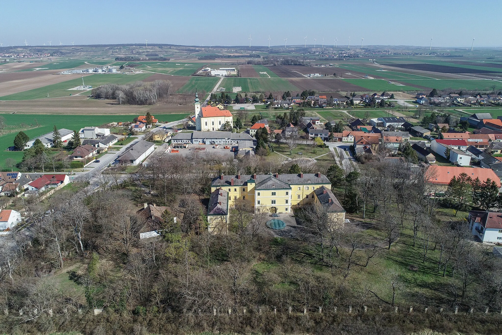 Photo showing: Luftbild von Schönkirchen mit Schloss