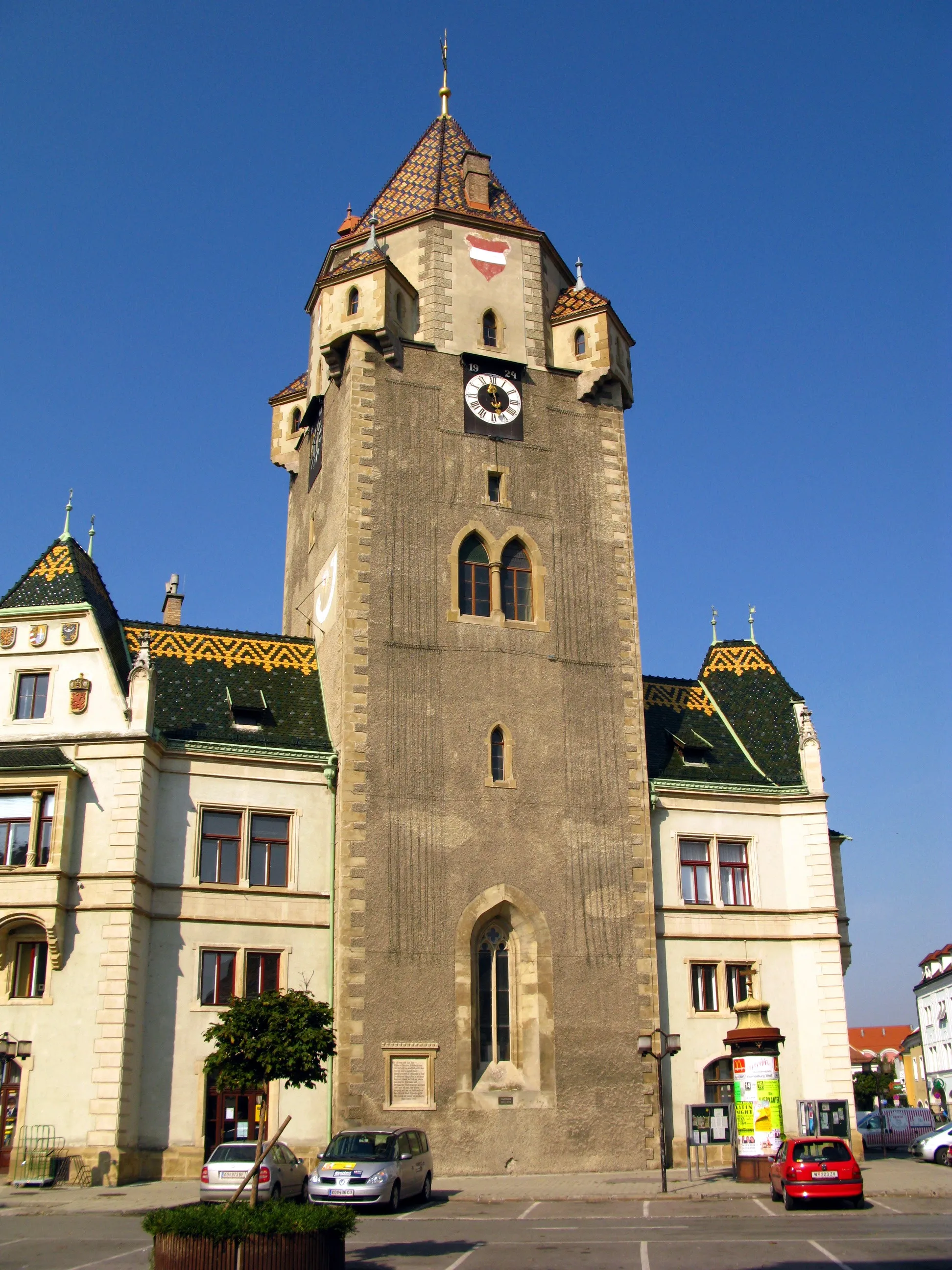 Photo showing: Tower of the city hall in Korneuburg / near Vienna / Austria / EU. It was build as guard tower around 1440.