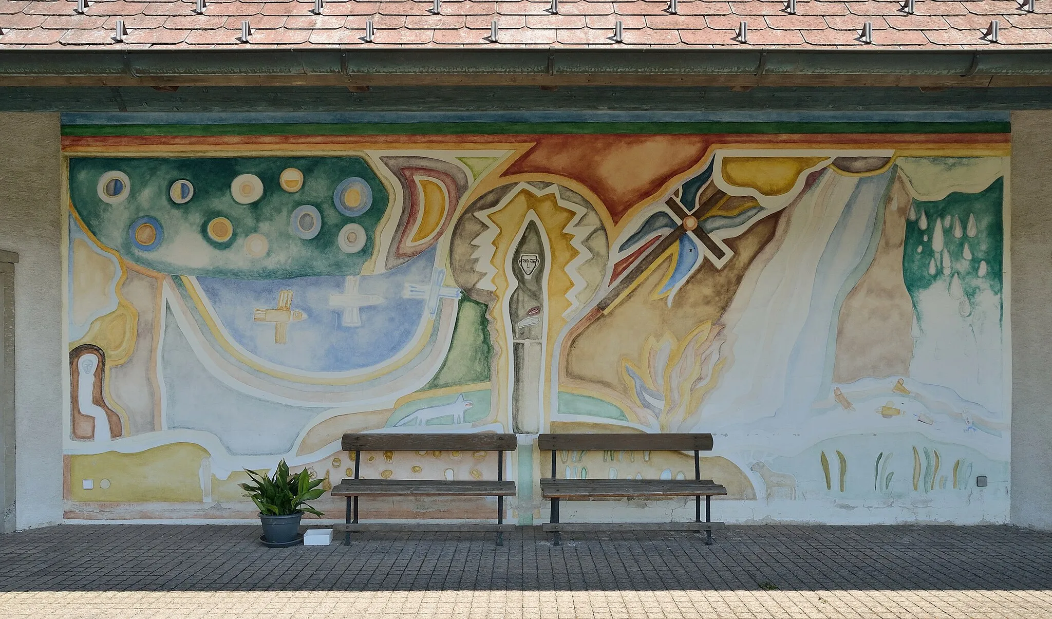 Photo showing: Wandmalerei an der Franz-von-Assisi-Kirche in Hochstraß, Klausen-Leopoldsdorf, sig. Teresa Stankiewicz 89.