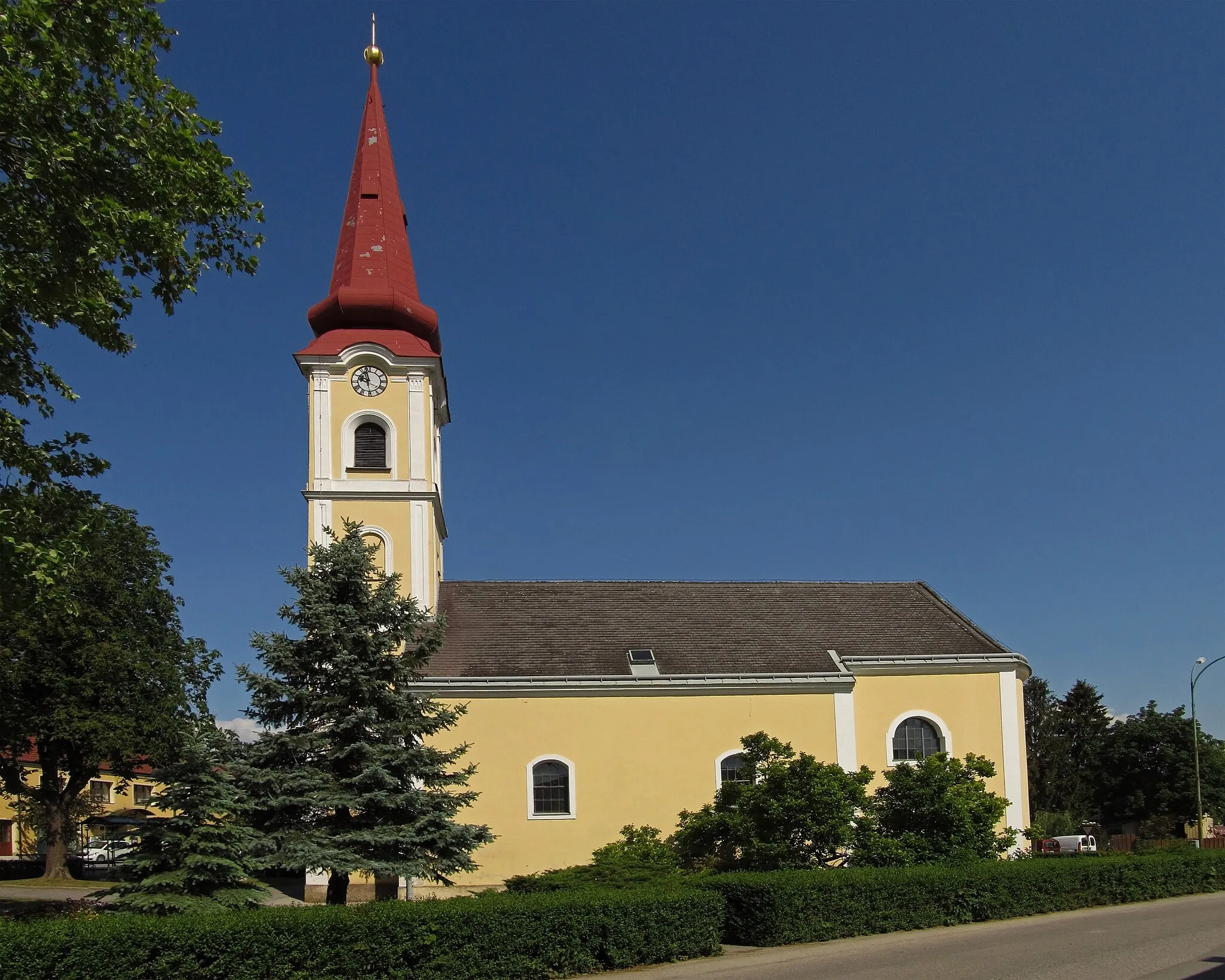 Photo showing: Kath. Pfarrkirche hl. Rochus in Ollern