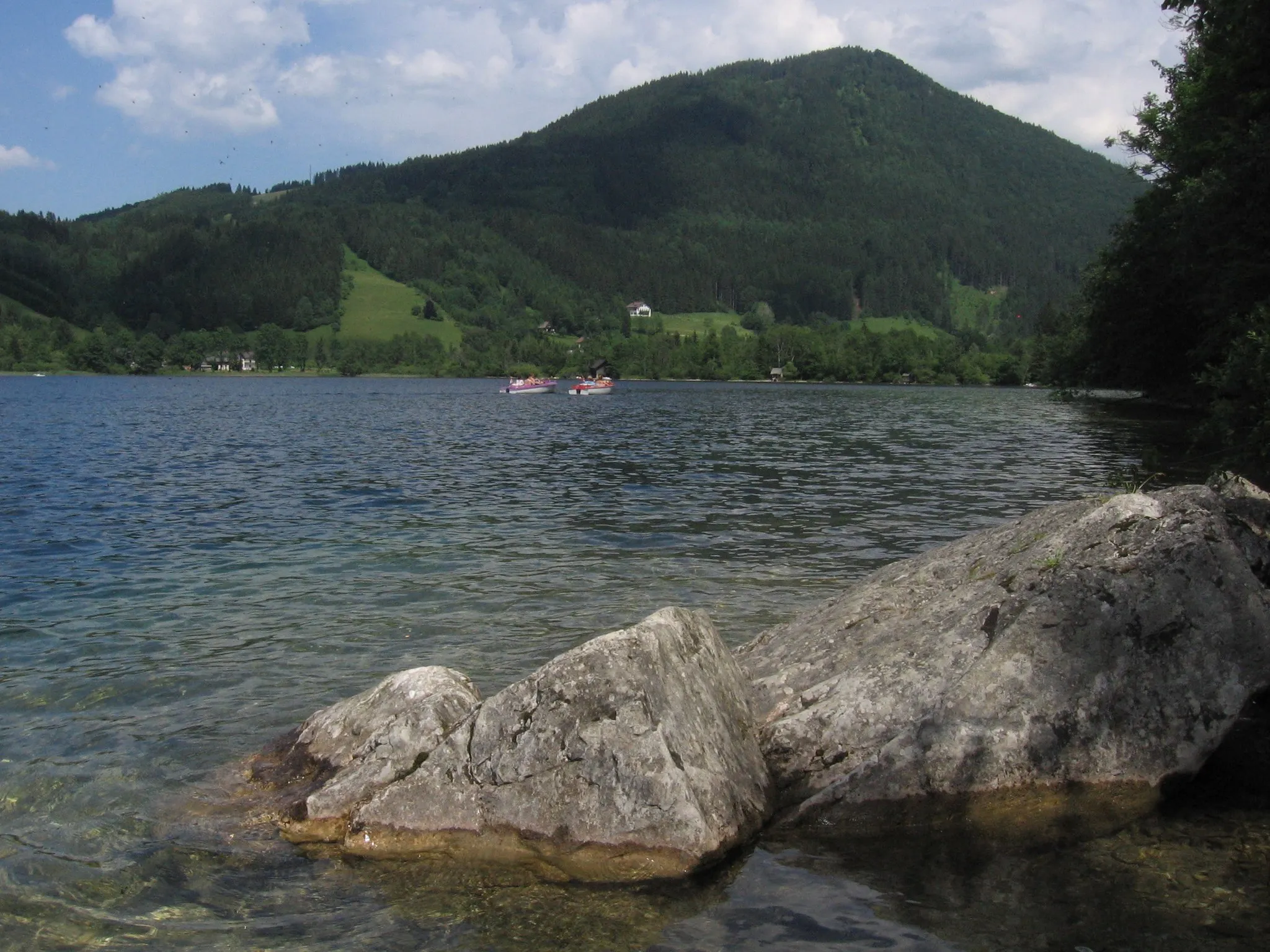 Photo showing: de:Lunzer See mit Maisszinken (1075 m.ü.A.)