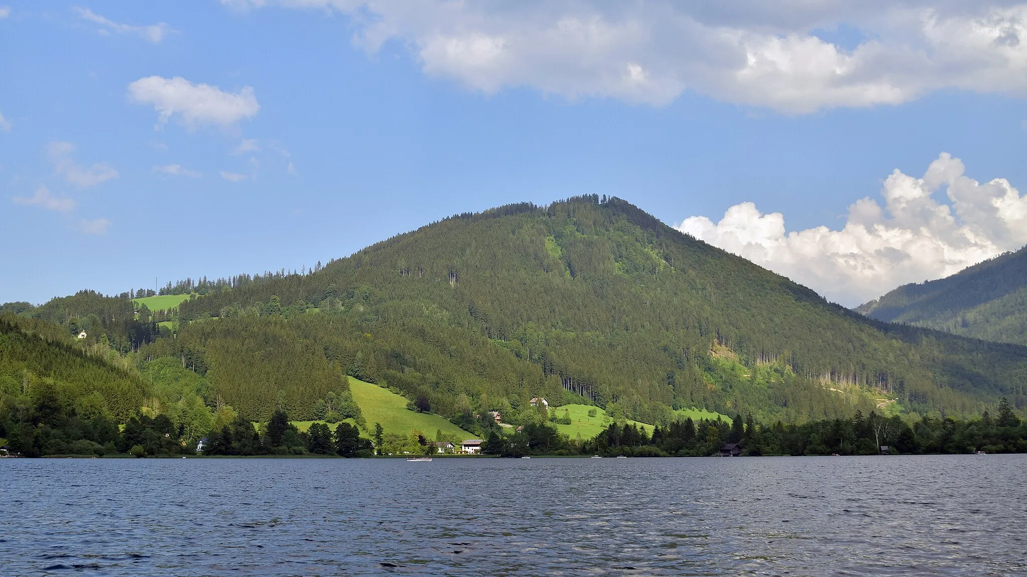 Photo showing: Maißzinken (1075 m) vom Lunzer See