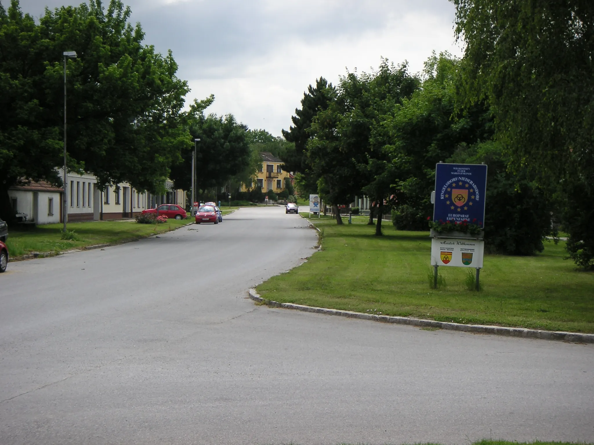 Photo showing: Untere Hauptstraße in Ringelsdorf, Lower Austria