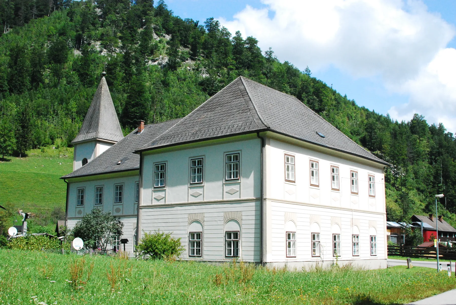 Photo showing: Die evangelische Pfarrkirche von Naßwald in Niederösterreich.