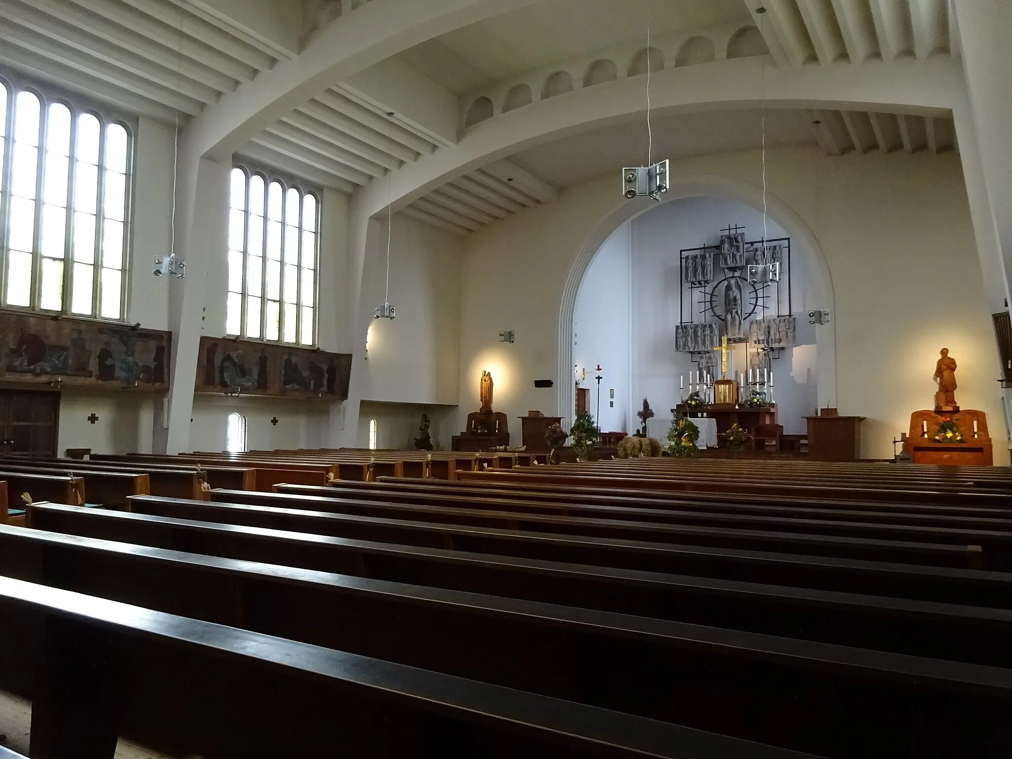 Photo showing: Kath. Pfarrkirche hl. Maria von der immerwährenden Hilfe