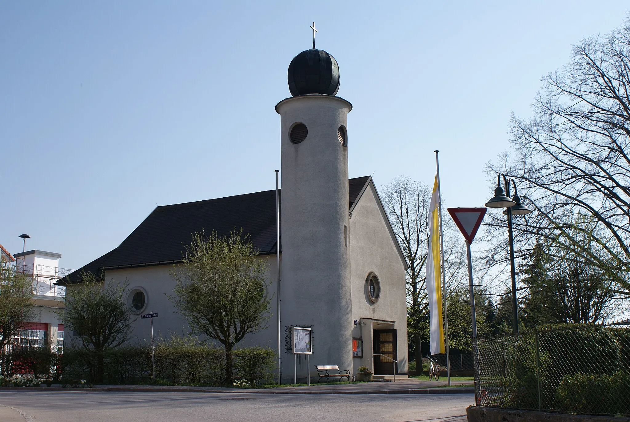 Photo showing: Kath. Filialkirche Zum guten Hirten, Ratzersdorf an der Traisen, Hauptplatz 1