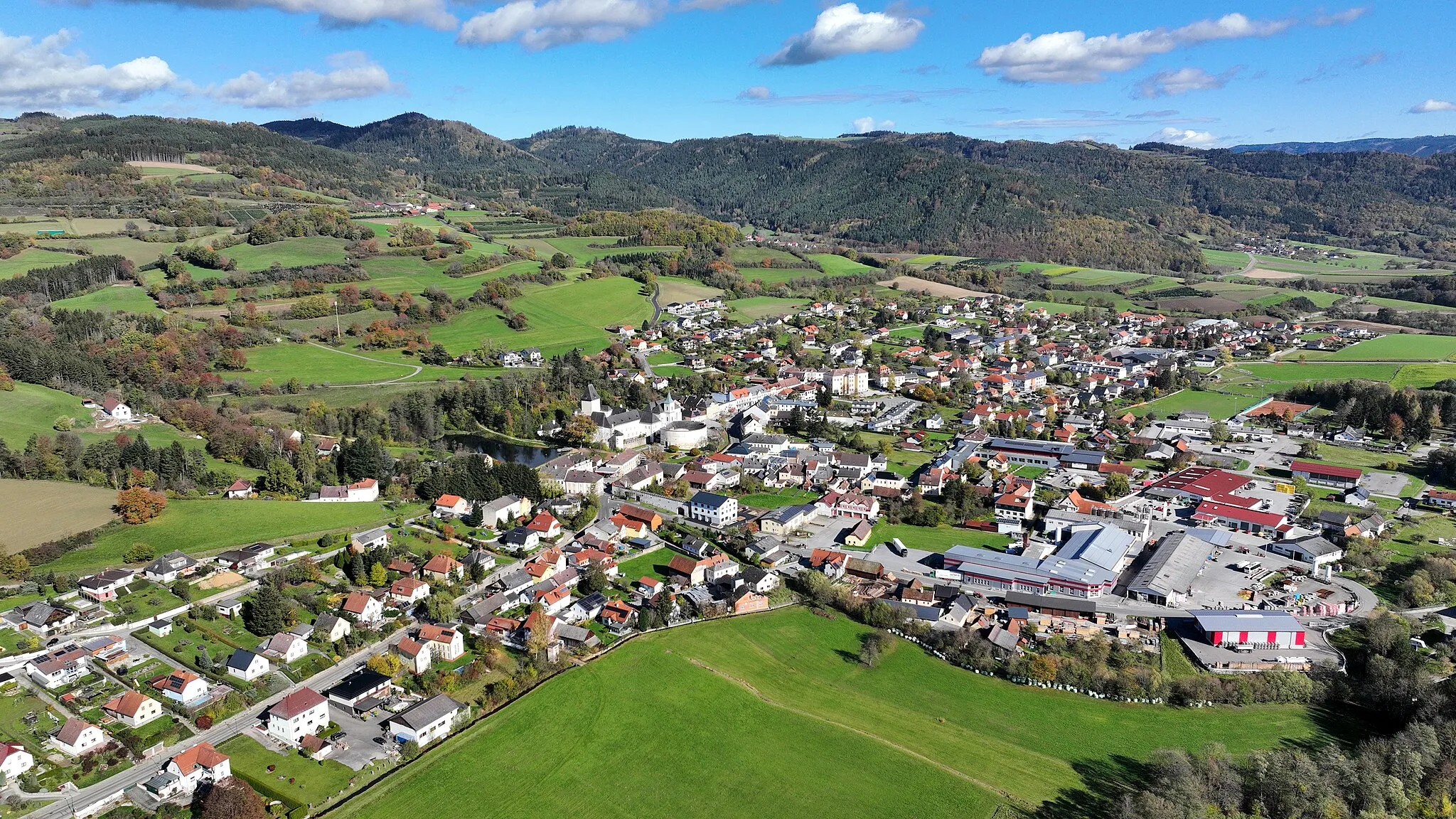 Photo showing: Southwest view of Pöggstall in Lower Austria.