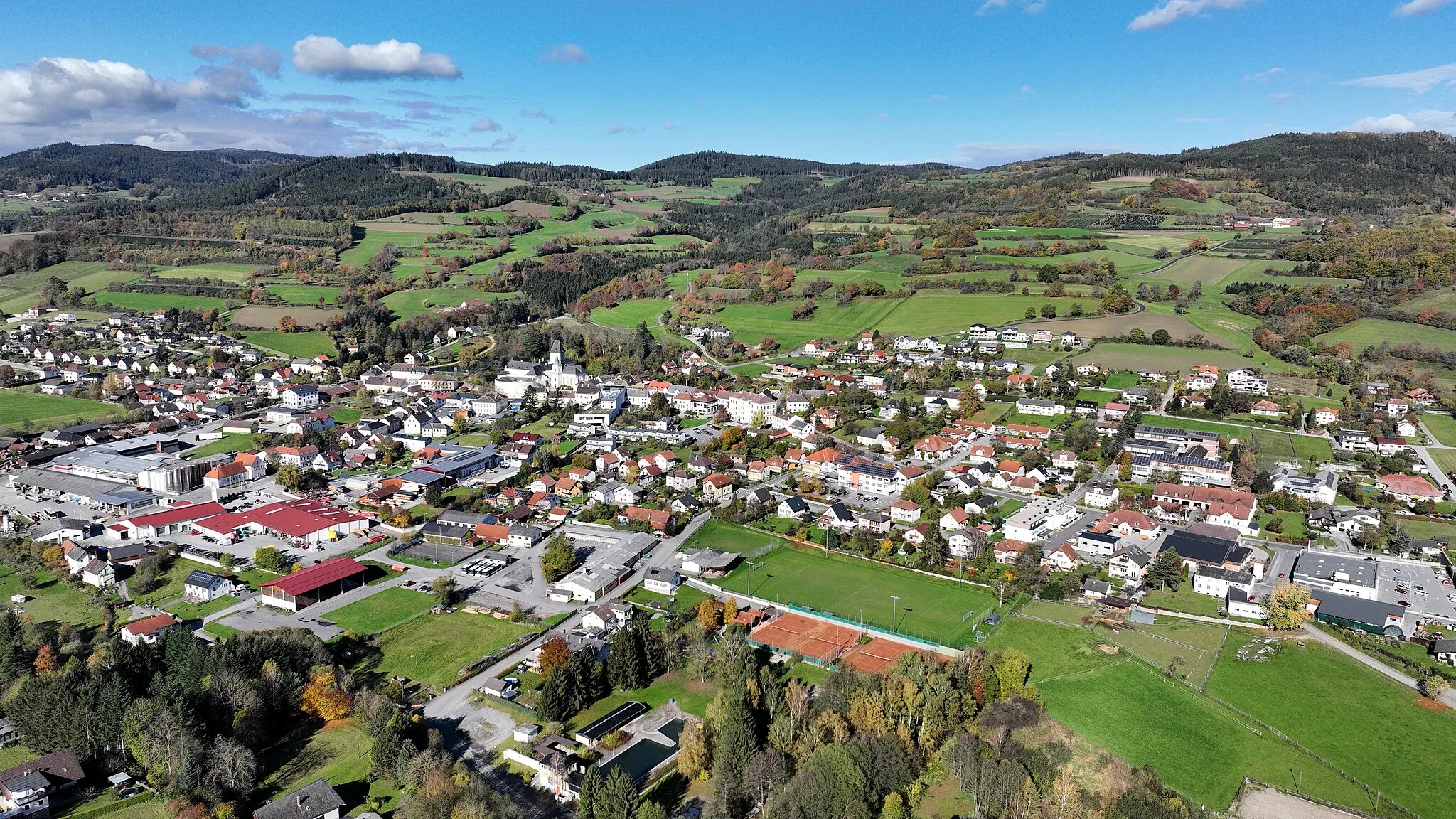 Photo showing: Southeast view of Pöggstall in Lower Austria.