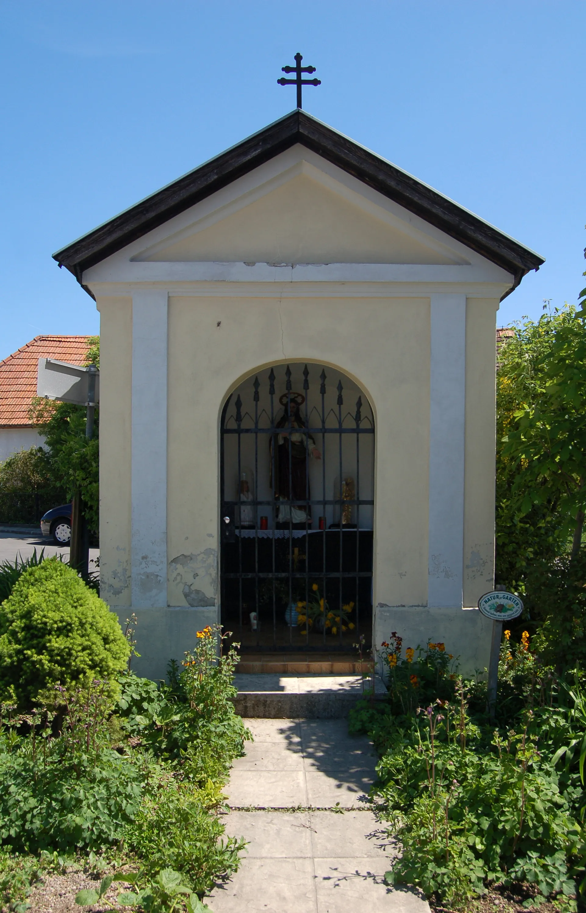 Photo showing: The chapel in Aigen, municipality of Hernstein, Lower Austria, is protected as a cultural heritage monument.