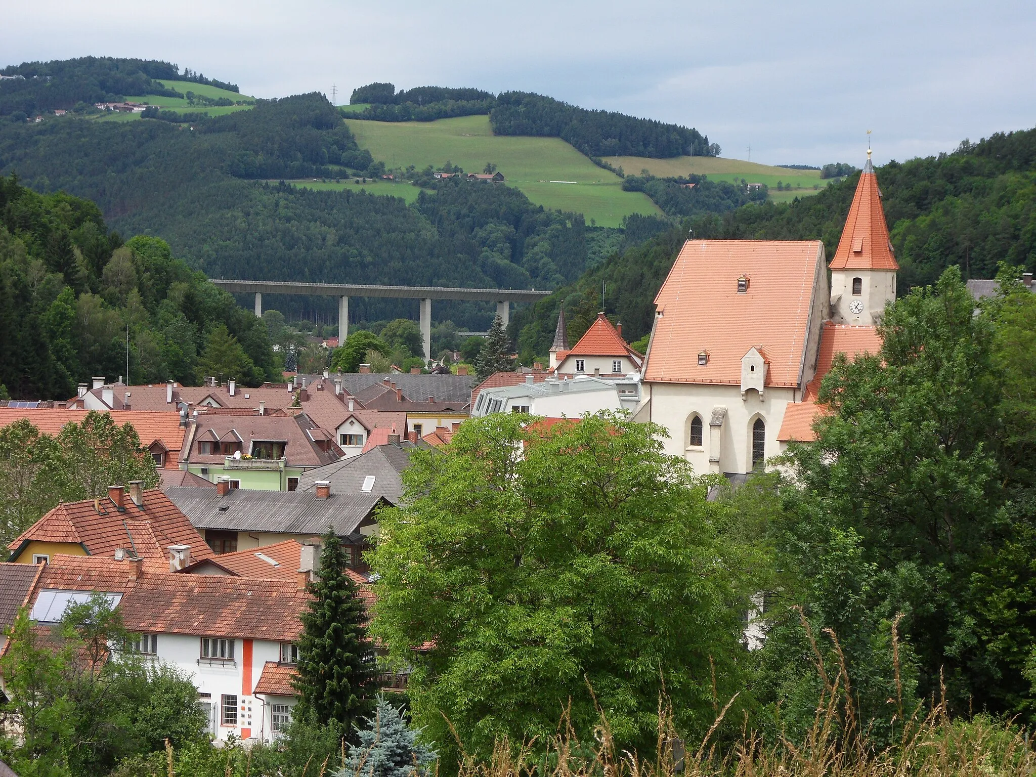 Photo showing: Marktgemeinde Edlitz in Niederösterreich mit Pfarrkirche