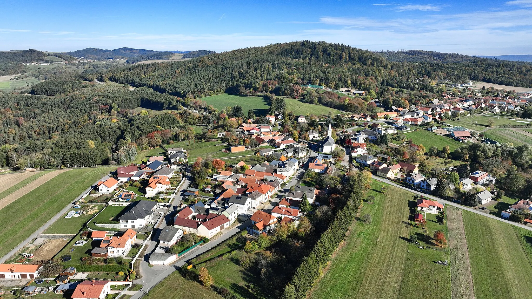 Photo showing: South view of Landsee in Austria.