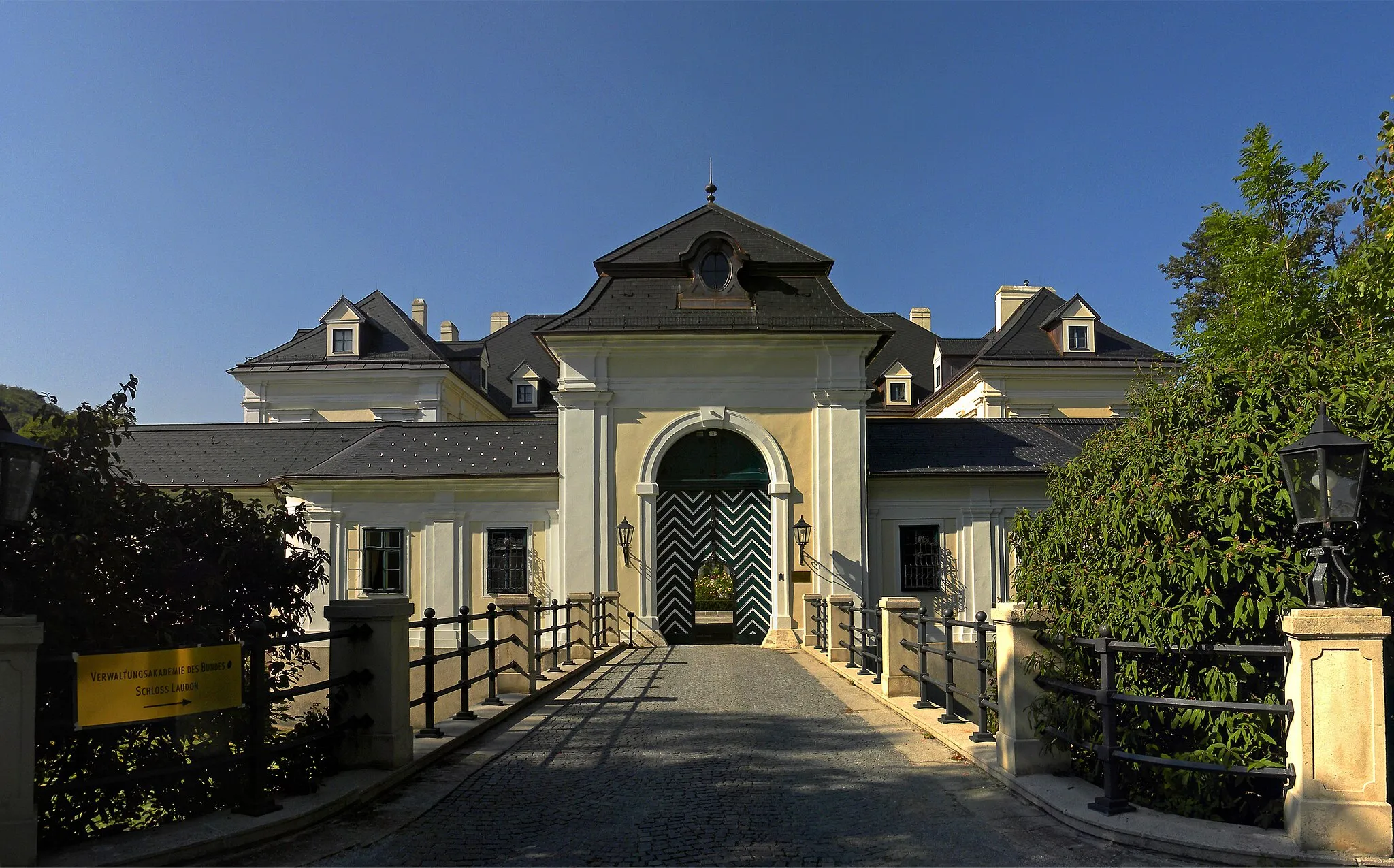 Photo showing: Schloss Laudon