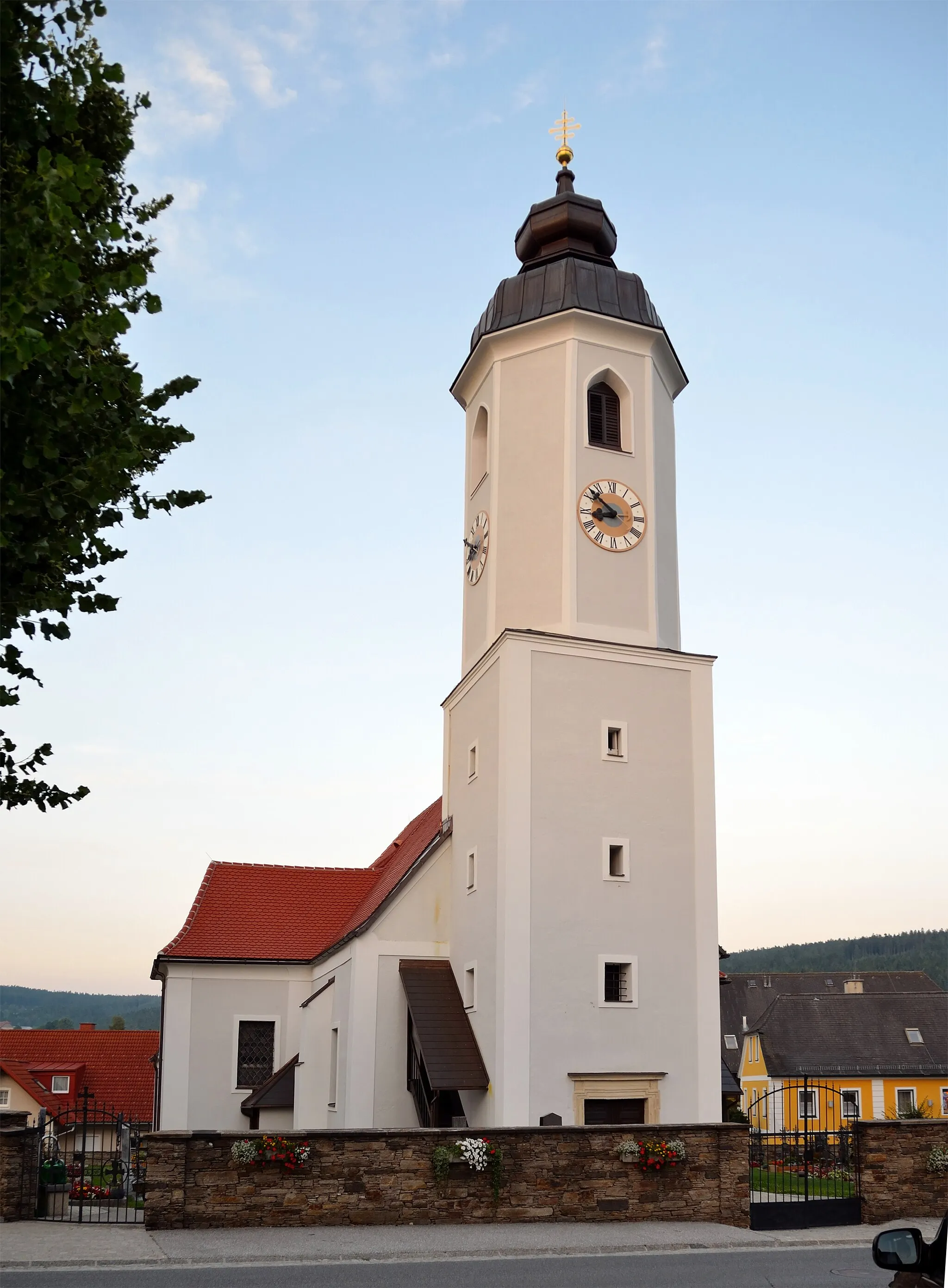 Photo showing: Parish church Saint Kunigunde in Miesenbach bei Birkfeld, Styria, is protected as a cultural heritage monument.