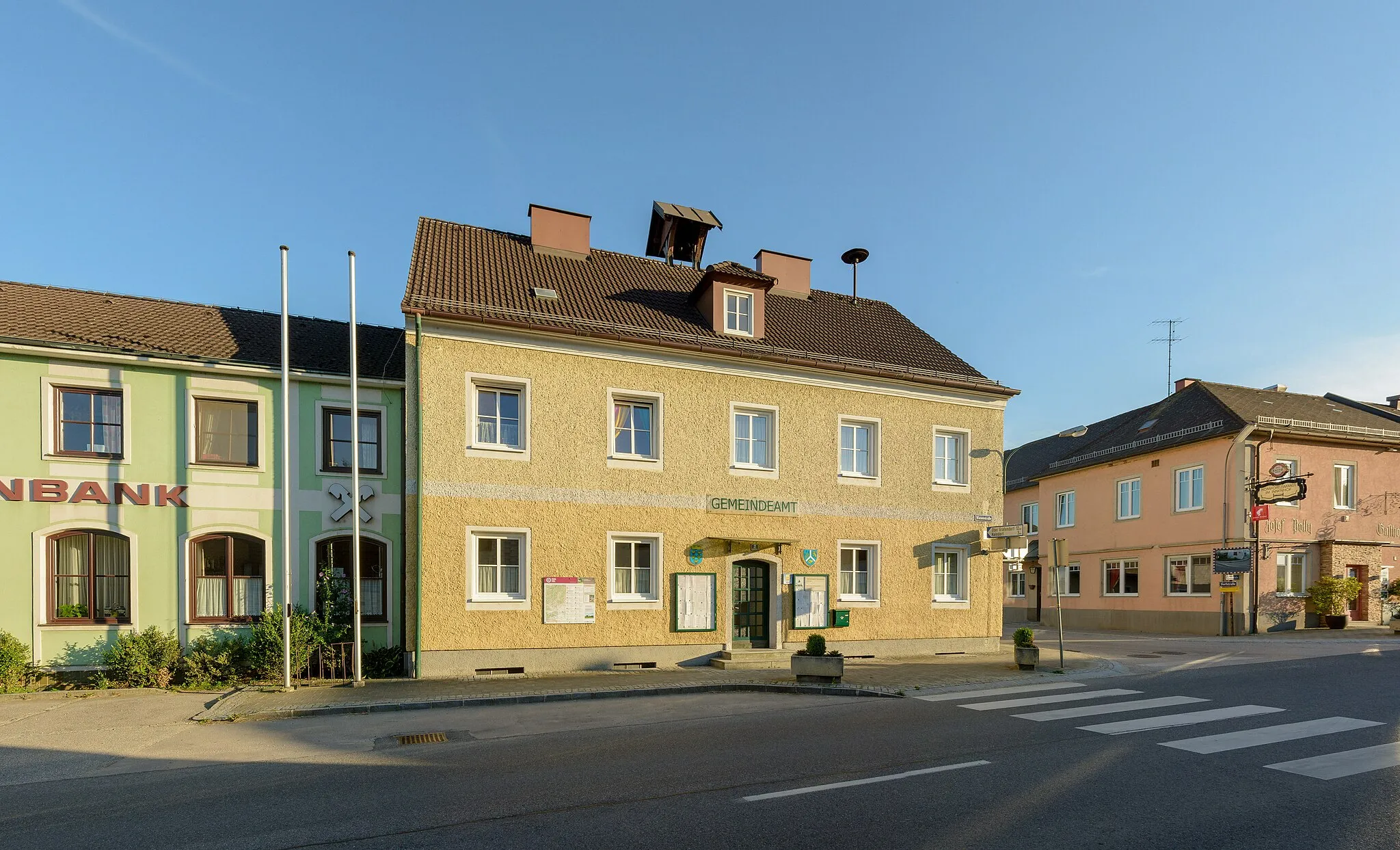 Photo showing: Gemeindeamt Haunoldstein