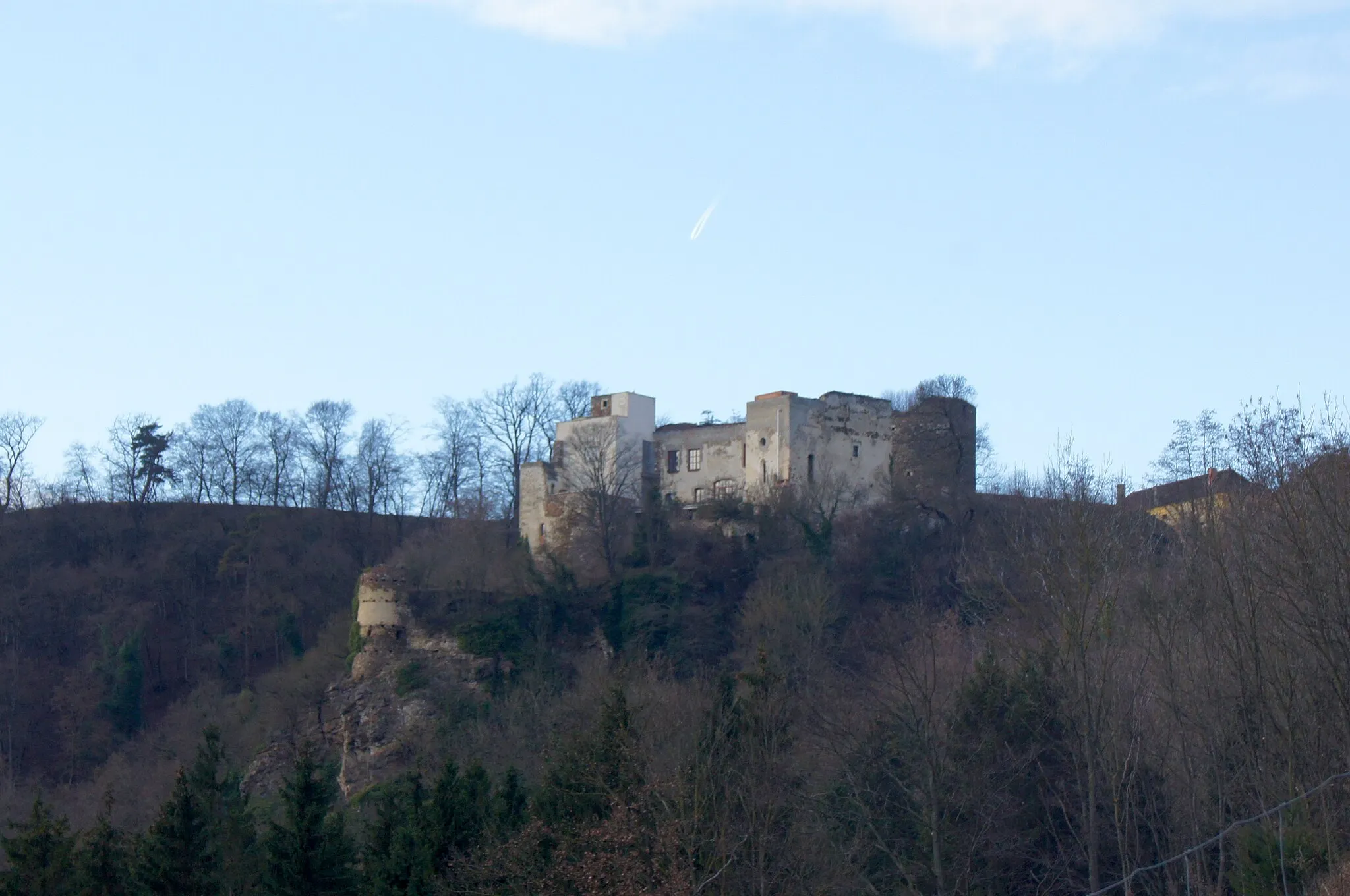 Photo showing: Die Burgruine Osterburg von Osten aus gesehen