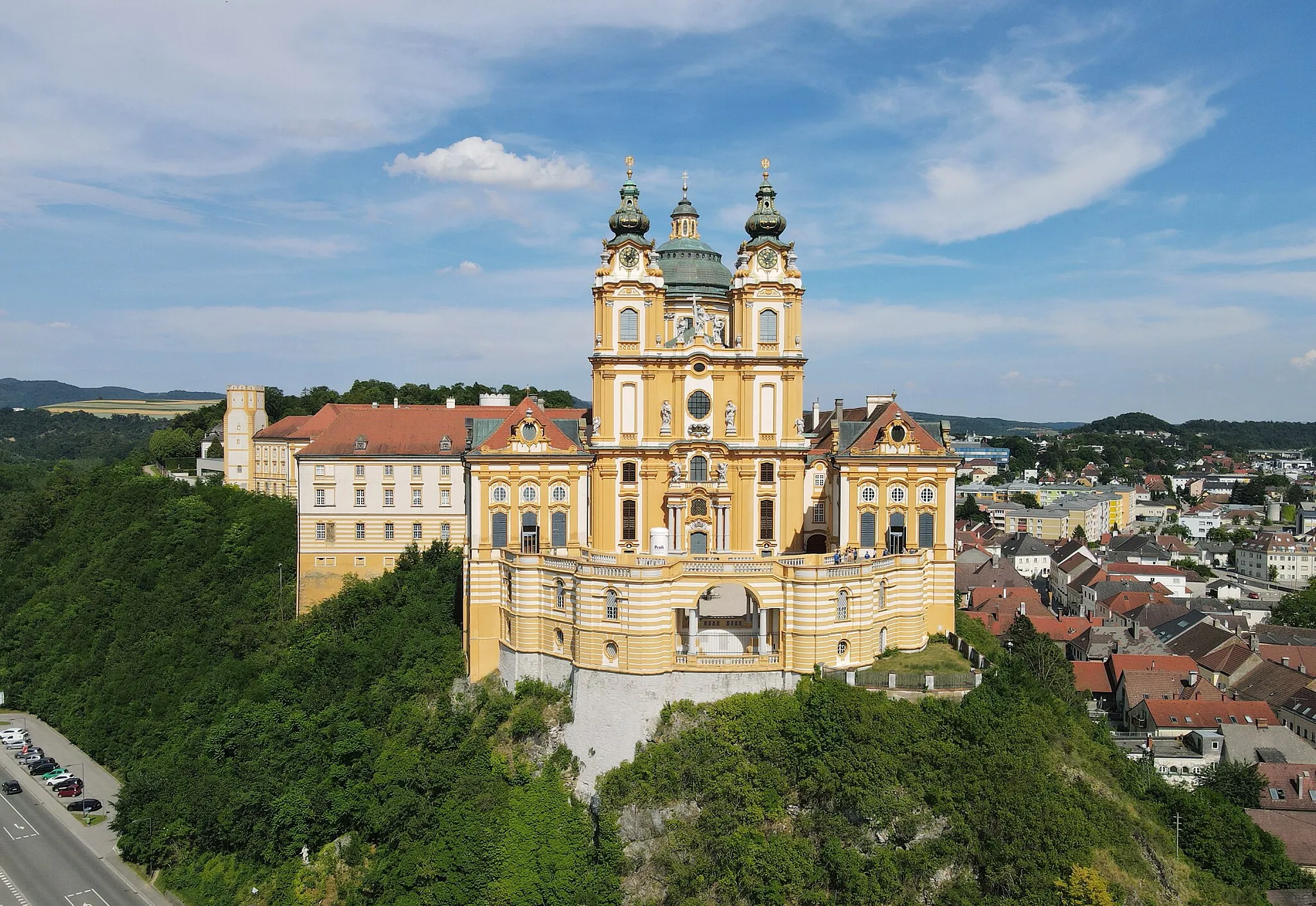 Photo showing: West view of Melk Abbey, Lower Austria.