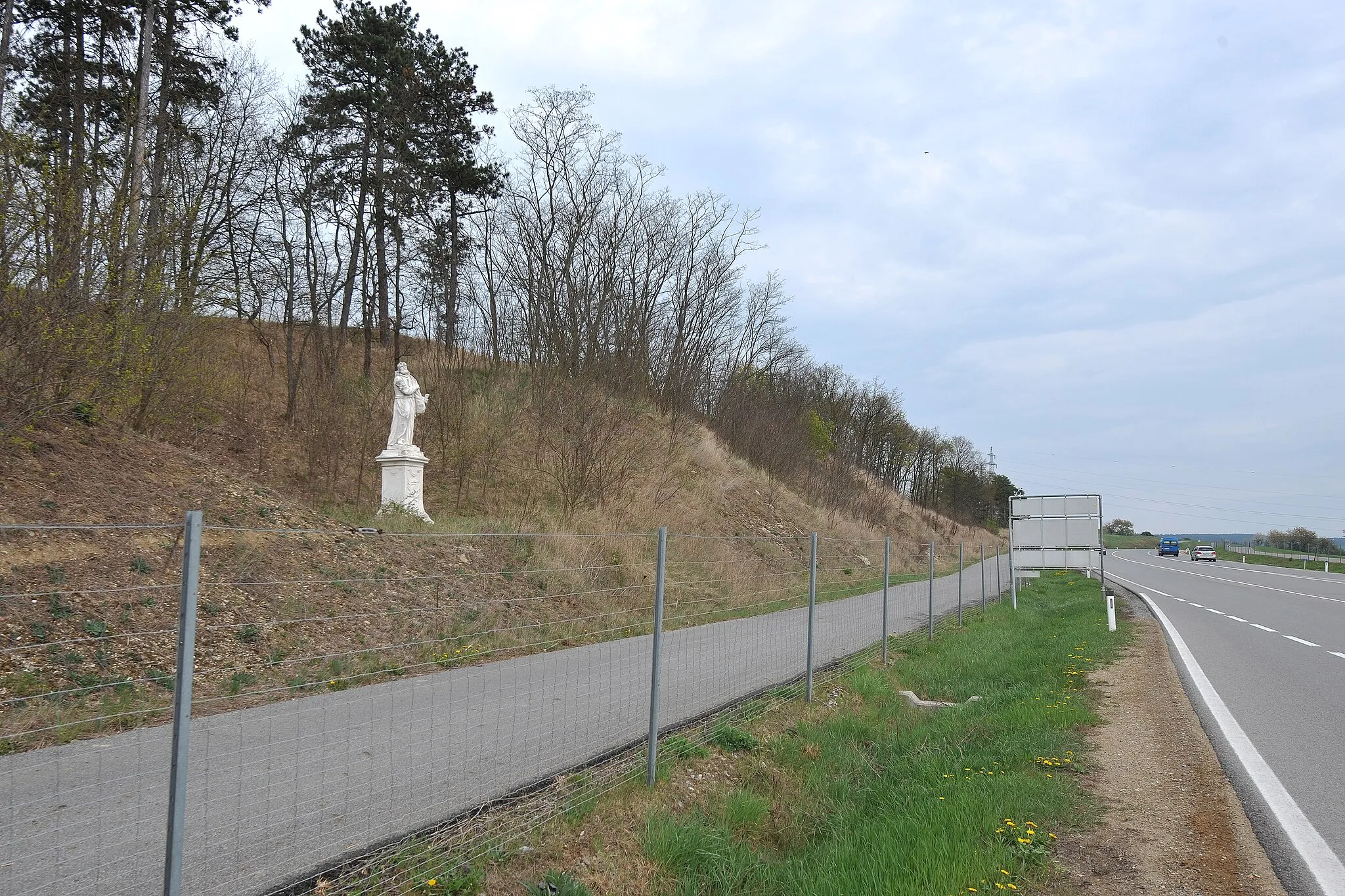 Photo showing: Statue hl. Felix von Cantalice an der Straße von Horn nach Mold (Gemeinde Rosenburg-Mold) in Niederösterreich