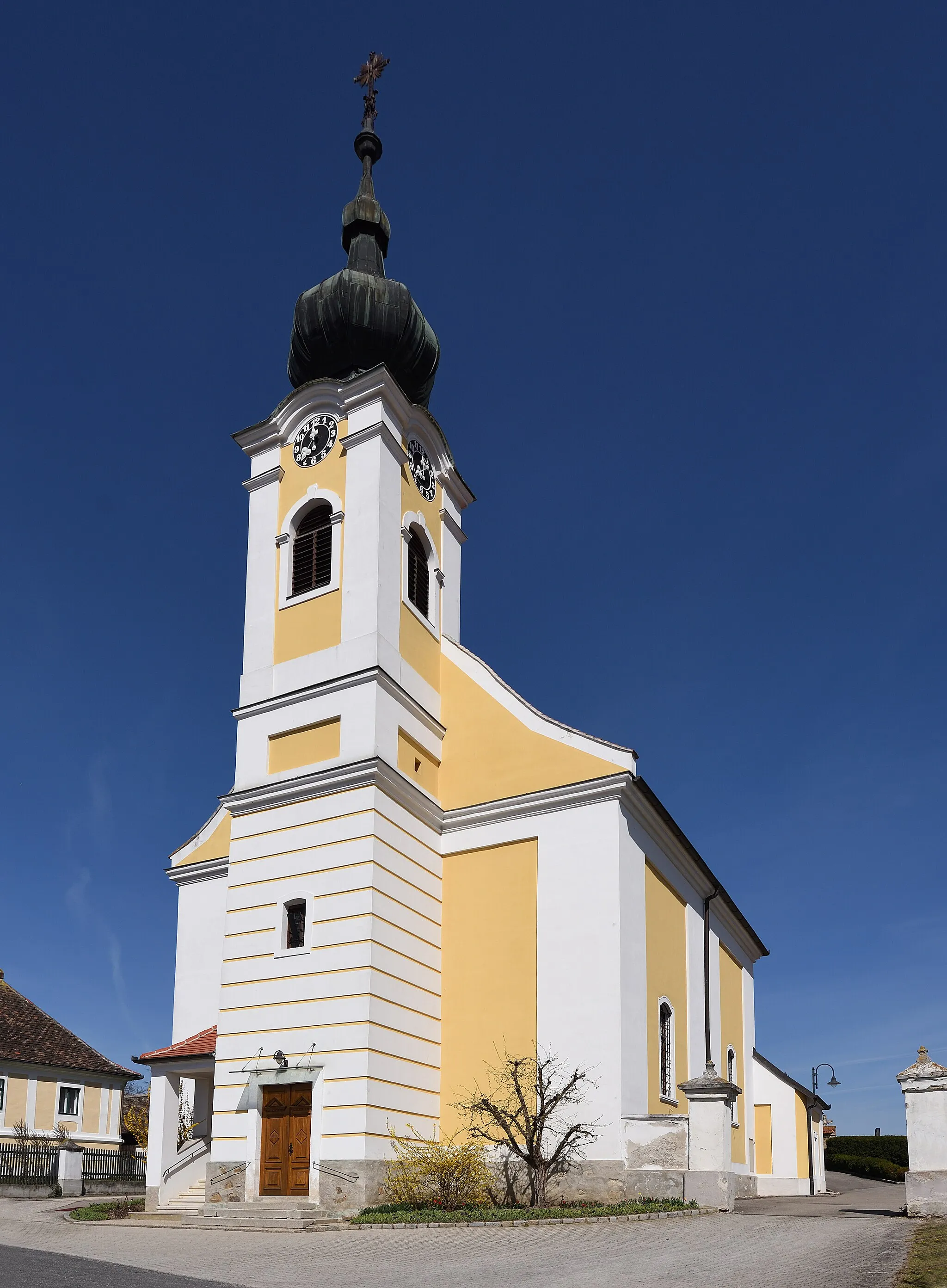 Photo showing: Parish church at Großmeiseldorf, municipality Ziersdorf, Lower Austria, Austria