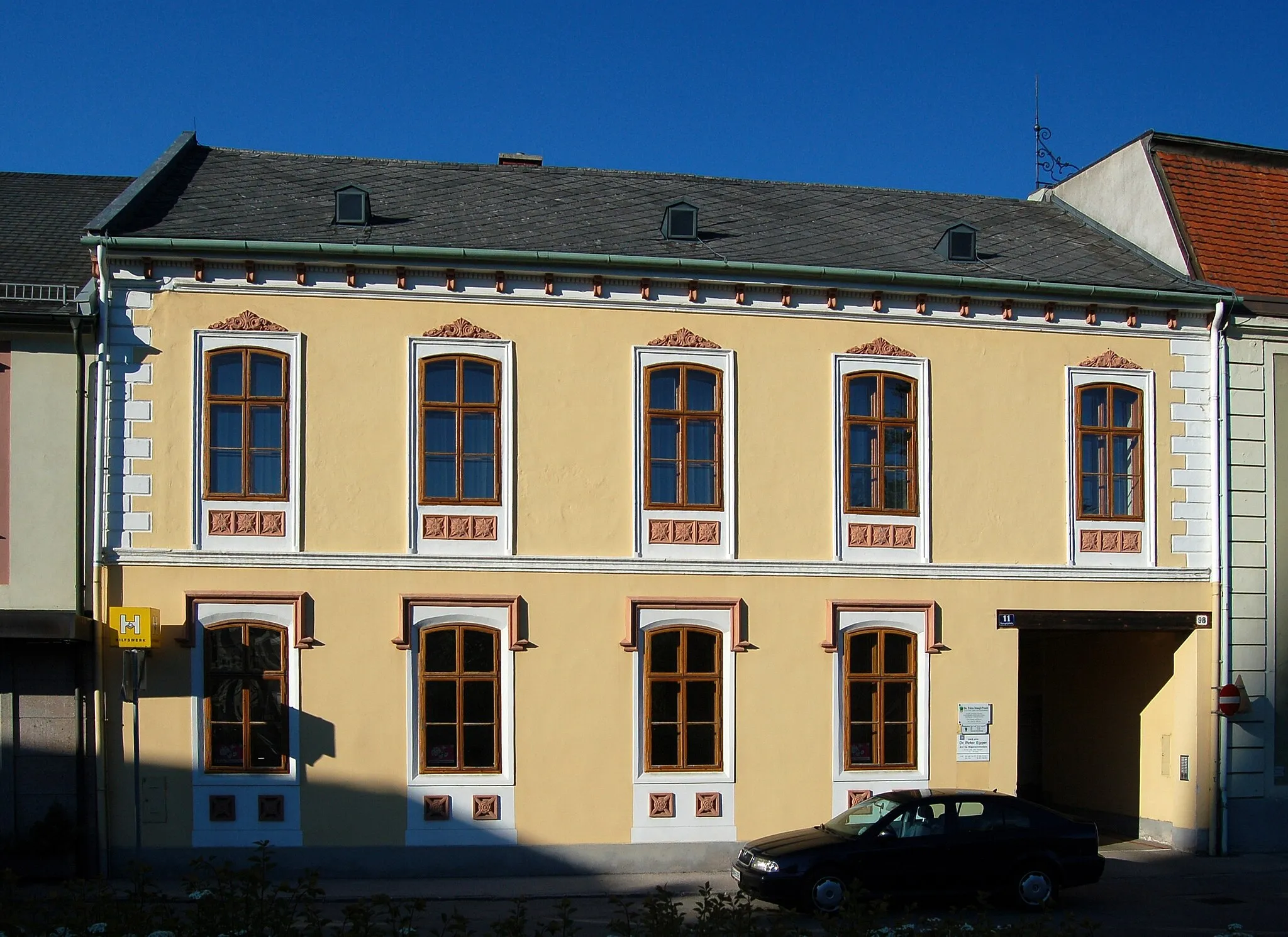 Photo showing: The Weberhaus in Pottenstein, Lower Austria, is a cultural heritage monument.