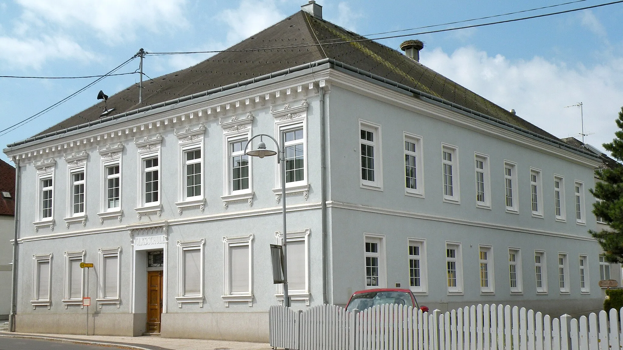 Photo showing: Volksschule in der Marktgemeinde Saxen im Bezirk Perg in Oberösterreich