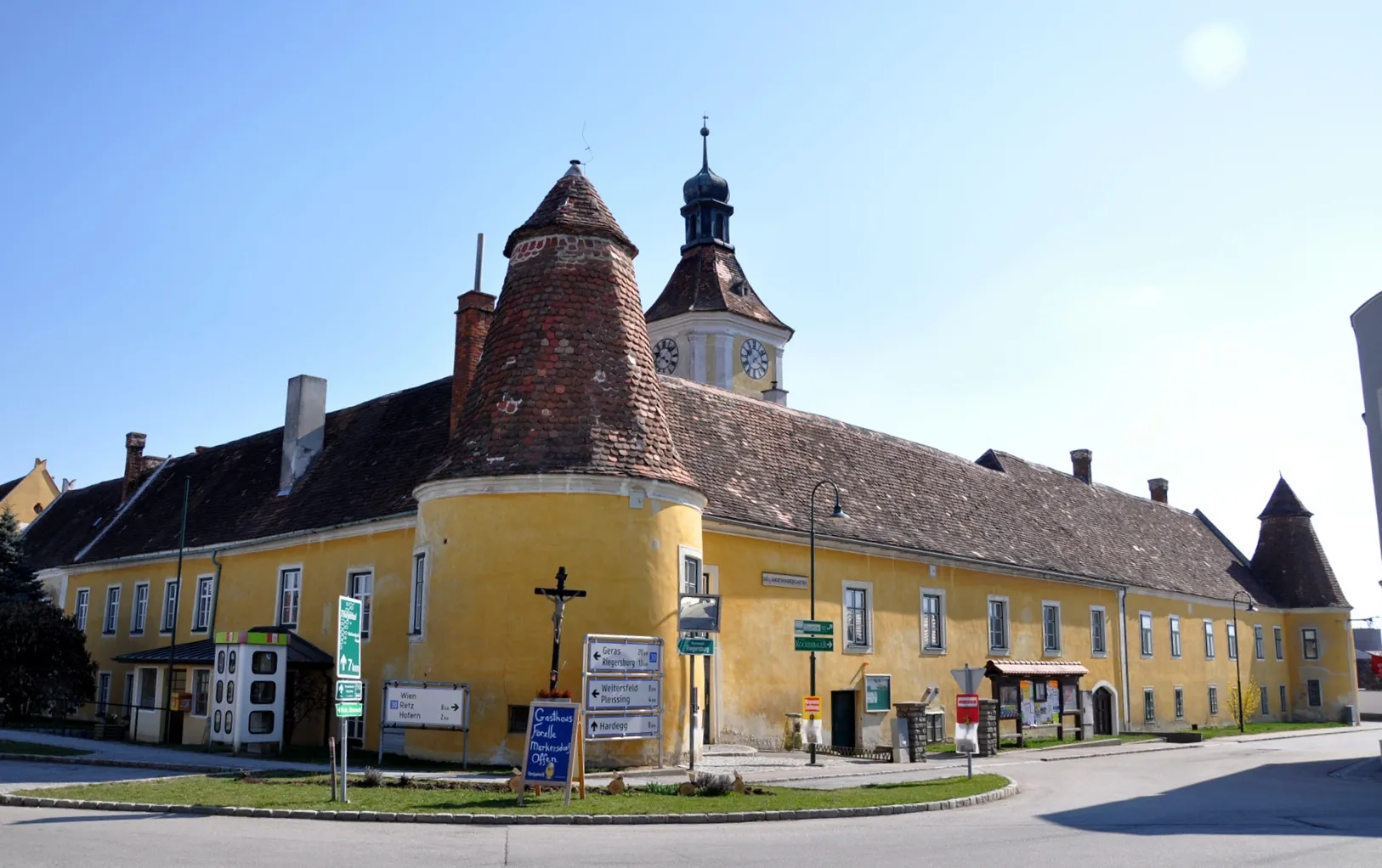 Photo showing: Castle Niederfladnitz in Niederfladnitz, Hardegg, Austria