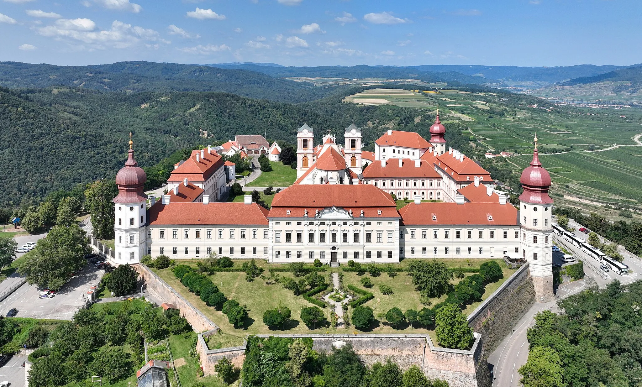 Photo showing: East view of the Göttweig Abbey, Lower Austria.