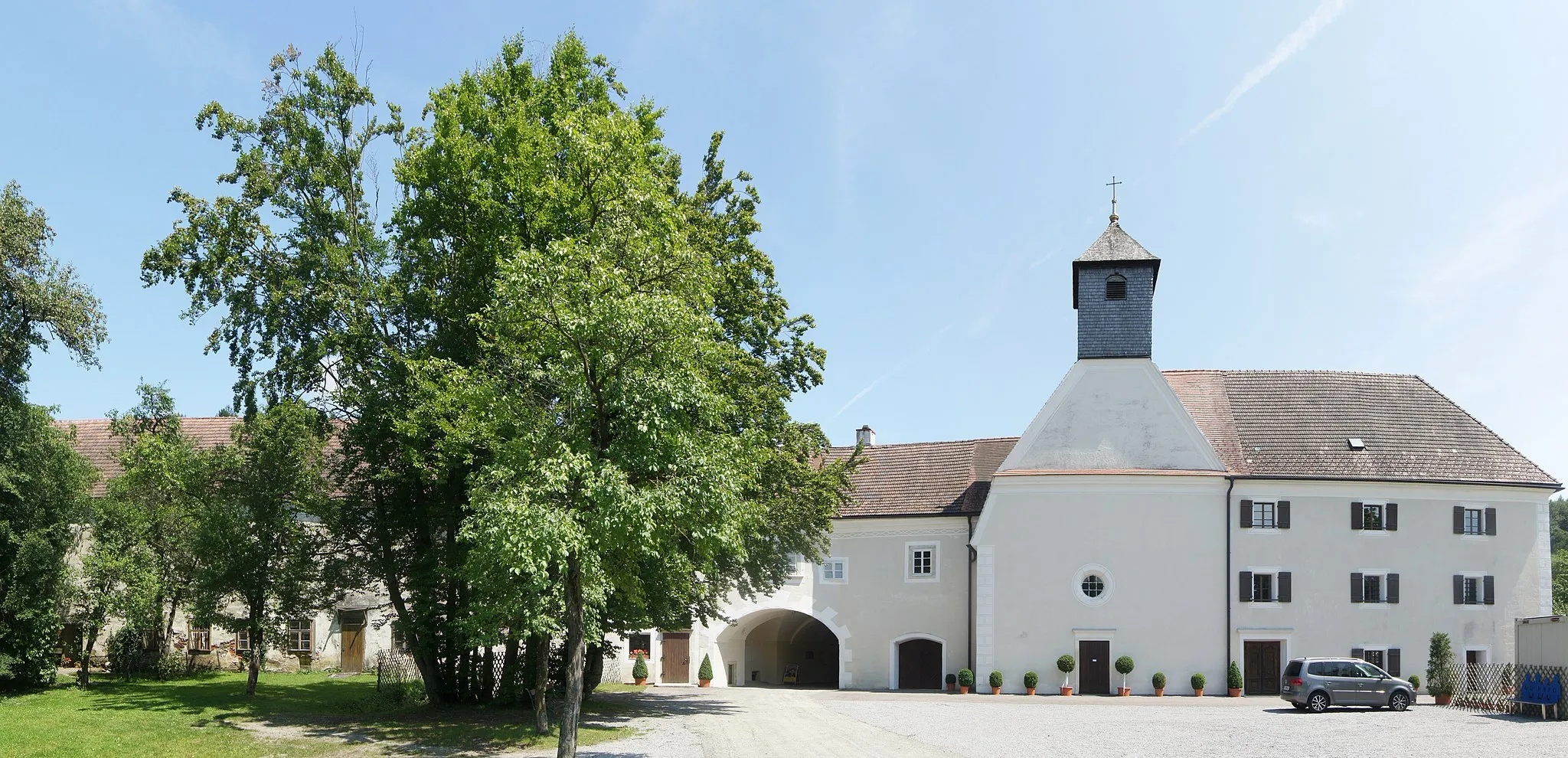 Photo showing: Das Schloss Kreisbach von Westen aus gesehen