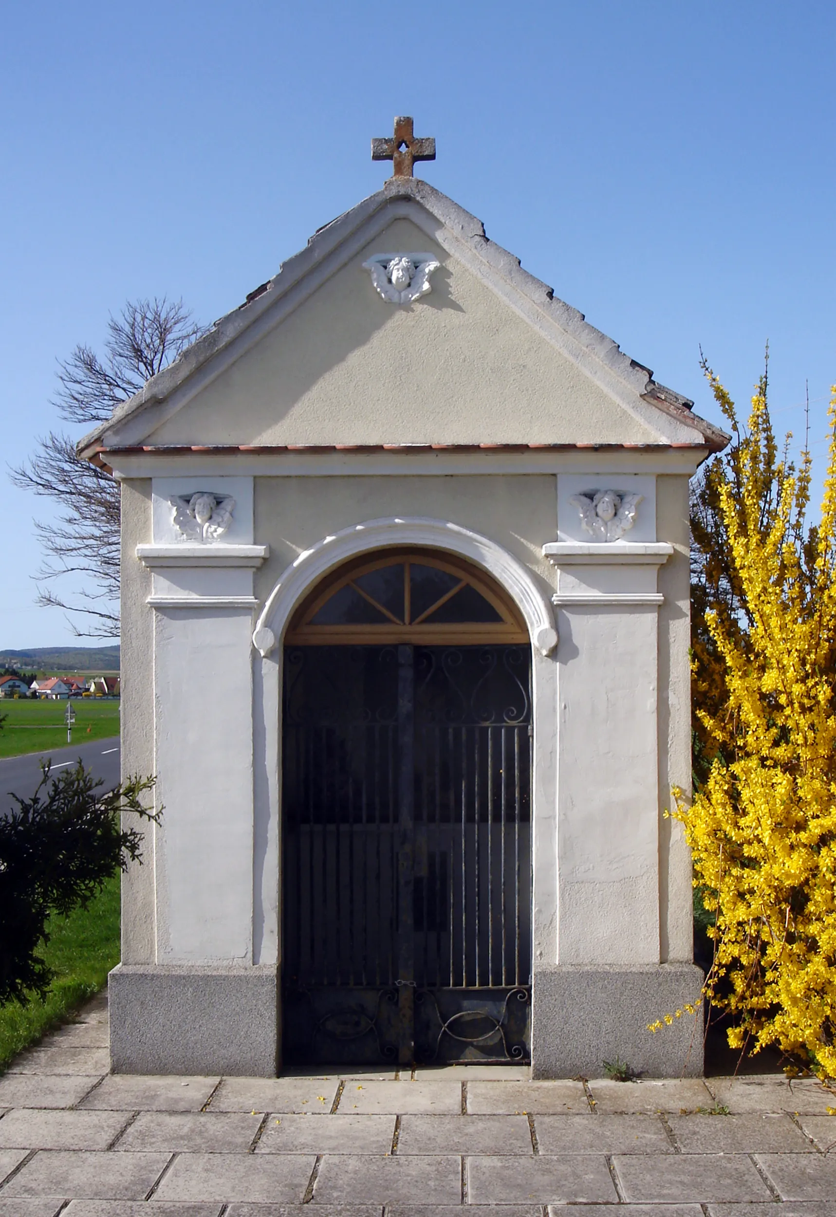 Photo showing: Lackendorf, Marienkapelle (erbaut 1693); auch erwähnt als: Nikloskapelle (erbaut 1883)