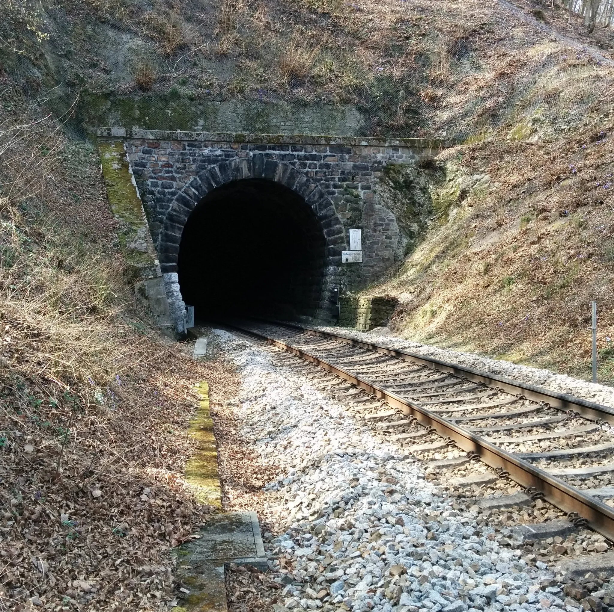 Photo showing: Tunnelportal am Göttweiger Tunnel, Nordportal, Kremser Bahn in Nö