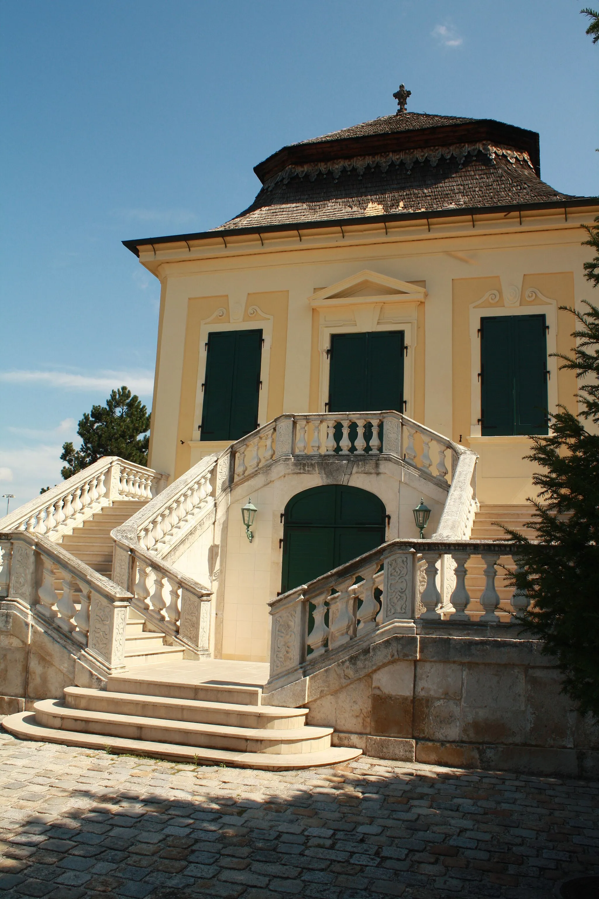 Photo showing: Barockpavillon des ehemaligen Schlosses in de:Guntramsdorf in Niederösterreich