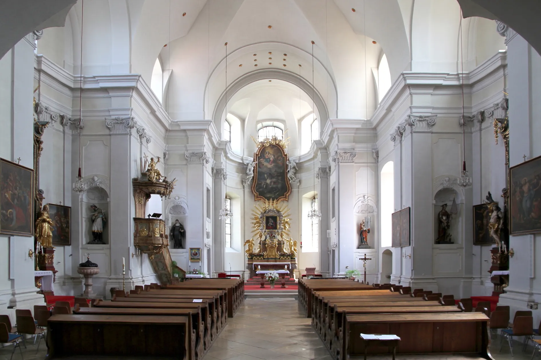 Photo showing: Die Innenansicht der röm.-kath. Pfarrkirche hl. Jacob der Ältere in der niederösterreichischen Marktgemeinde Pottendorf.